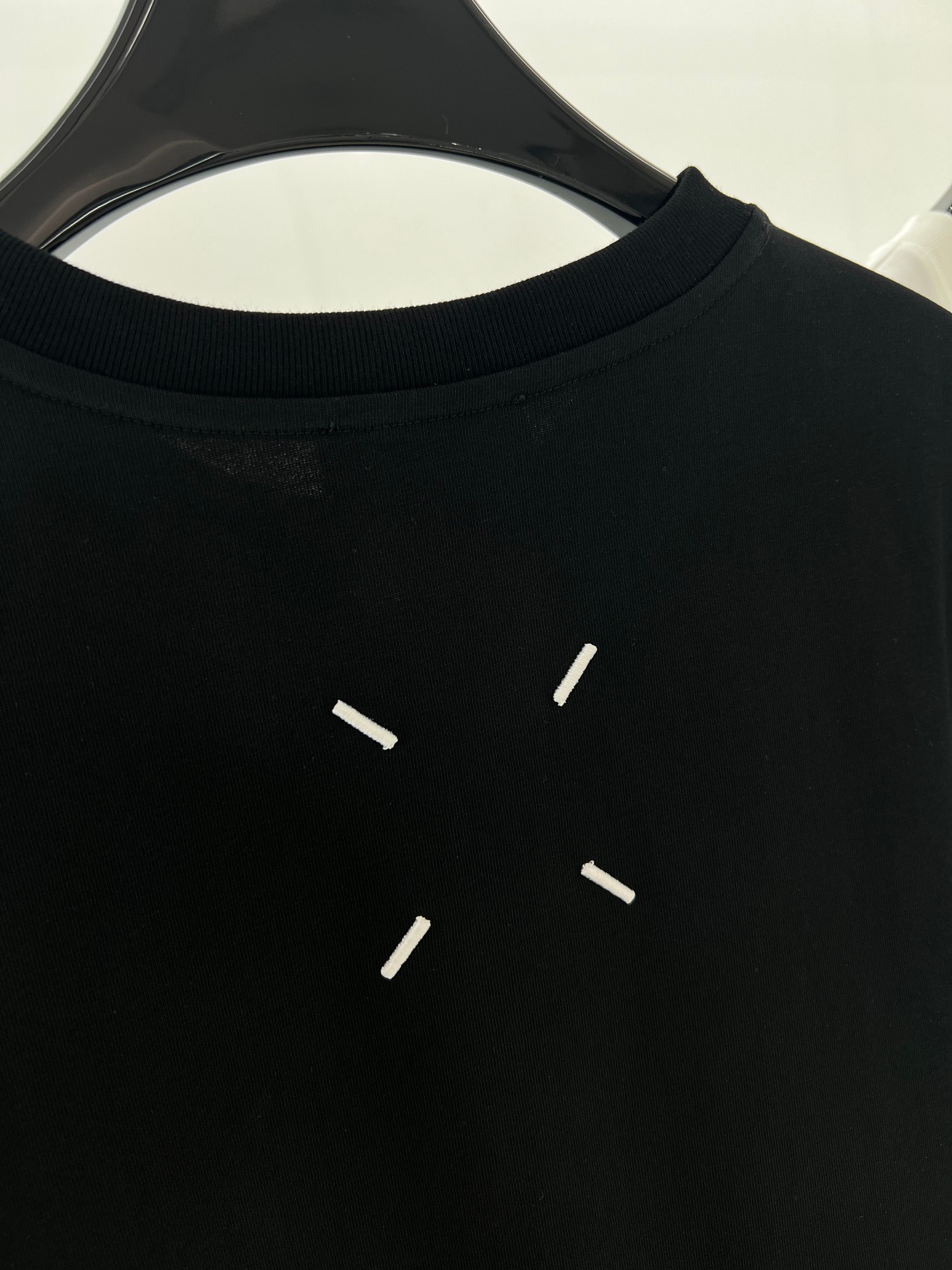 MM6马吉拉*经典回归！情侣款短袖T恤 简约不简单的MM6短袖，把舒适与时髦一键拿捏，情侣党闭眼入，一起