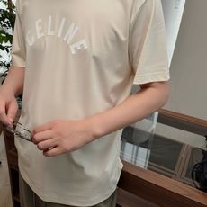 CE天丝亚麻混纺字母T 高阶松弛感之选~经典弧形CE字母标识,以高密胶印工艺呈现,利落挺括不软塌,低调中 CE天丝亚麻混纺字母T 高阶松弛感之选~经典弧形CE字母标识,以高密胶印工艺呈现,利落挺括不软塌,低调中
