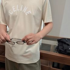 CE天丝亚麻混纺字母T 高阶松弛感之选~经典弧形CE字母标识,以高密胶印工艺呈现,利落挺括不软塌,低调中 CE天丝亚麻混纺字母T 高阶松弛感之选~经典弧形CE字母标识,以高密胶印工艺呈现,利落挺括不软塌,低调中