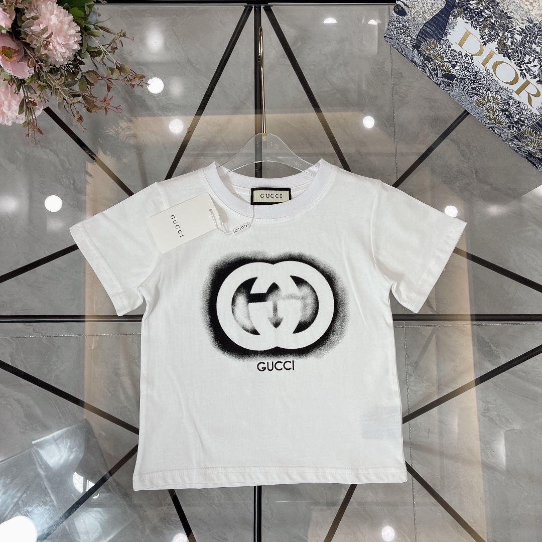 Gucci Odzież T-Shirt Czarny Biały Drukowanie Bawełna czesana Wiosenna kolekcja Krótki rękaw