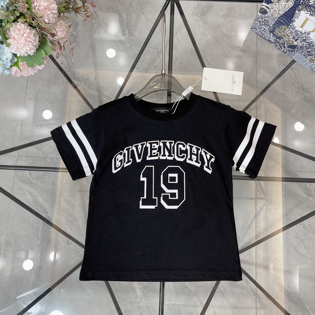 Givenchy Odzież T-Shirt Czarny Biały Drukowanie Bawełna czesana Wiosenna kolekcja Krótki rękaw
