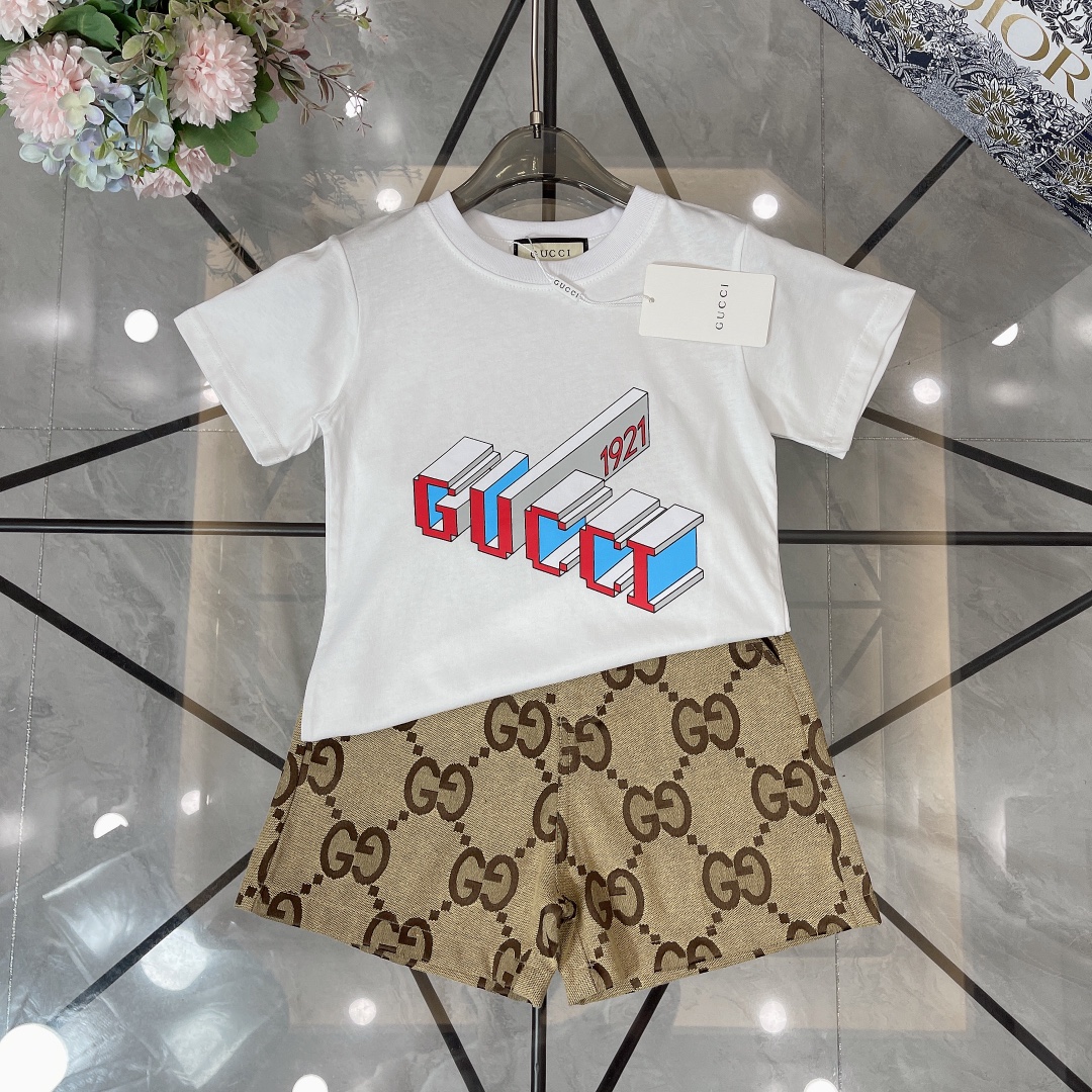 Gucci Odzież Dżinsy Szorty T-Shirt Kupuj najlepszą wysoką autentyczną replikę jakości
 Czarny Biały Drukowanie Bawełna Krótki rękaw