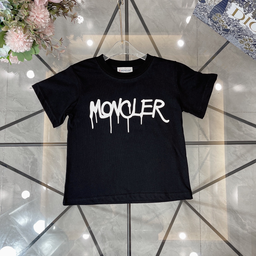 Moncler Kopiuj
 Odzież T-Shirt Repliki projektantów hurtowych imitacji
 Czarny Biały Drukowanie Bawełna Kolekcja letnia