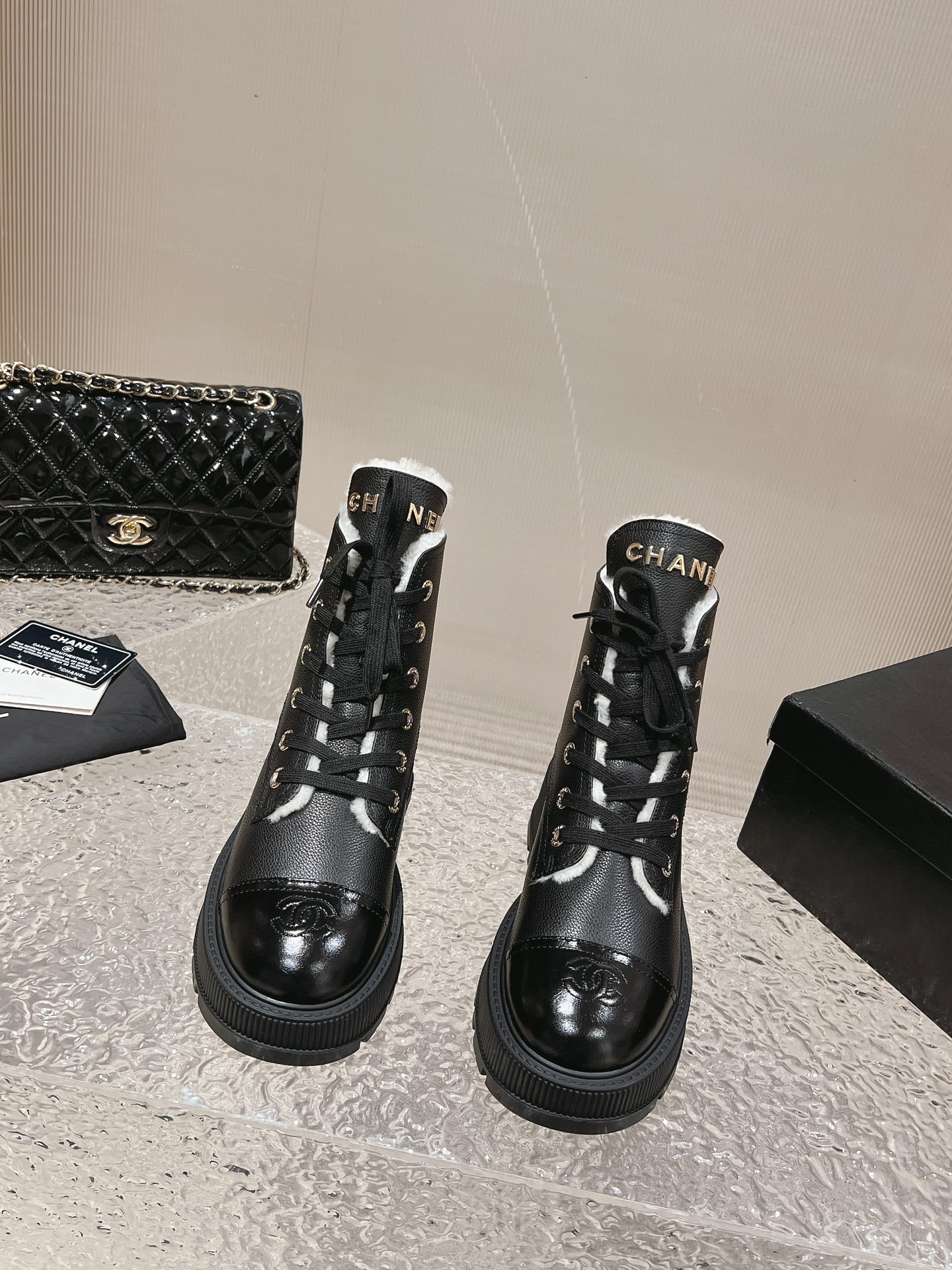 Chanel 1:1
 Martin Boots Short Boots Fall/Winter Collection