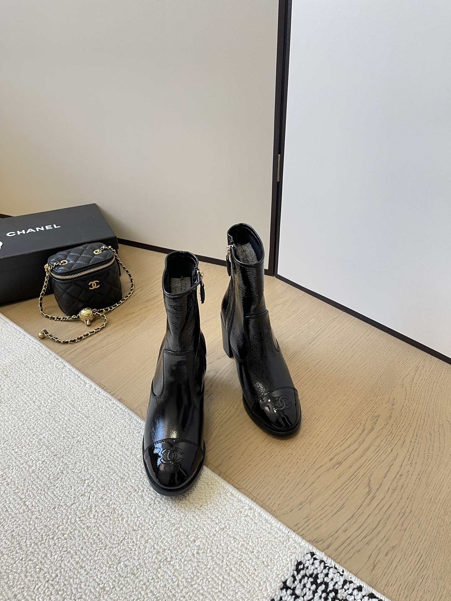 NO:592972,Purchasing-grade short boots *||Xiaoxiang boots classic series [top high-end quality from major manufacturers] 35, 36, 37, 38, 39, (34/40/41/42 need to be customized and communicate with customer service), boots, boots19860909代购级短靴 *||小香靴子 经典系列【大厂顶级高端品质】 35、36、37、38、39、(34/40/41/42 需要定做跟客服♂沟通),靴子,boots,Women's Shoes