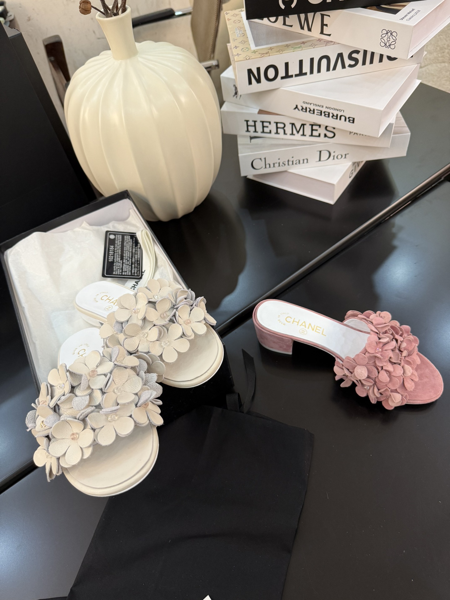 NO:237211,Walking before holidays Heavy industry flowers, slippers, slippers19860909假期前走 重工花朵,拖鞋,slippers,Women's Shoes