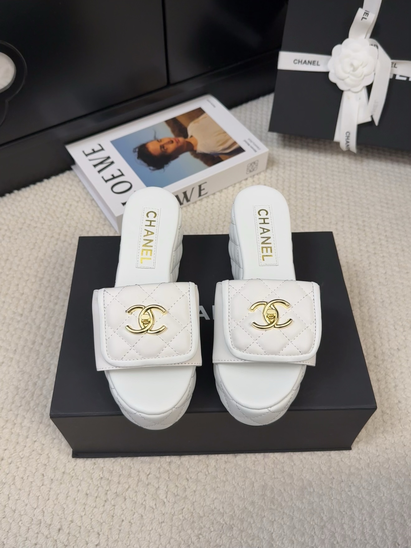 NO:237226,[Spot sale] *25 Counter [authentic grade] version!  !  Official catalog Number of codes 35, 36, 37, 38, 39 (34/40/41 Custom made to communicate with customer service) Heel height 7cm is equipped with genuine Italian packaging, slippers, slippers19860909【现货发售】 *25 专柜【正品级】版本！！ 官方目录 码数35、36、37、38、39 (34/40/41 需要定做跟客服♂沟通)  跟高 7cm 均配有意大利正品包装,拖鞋,slippers,Women's Shoes