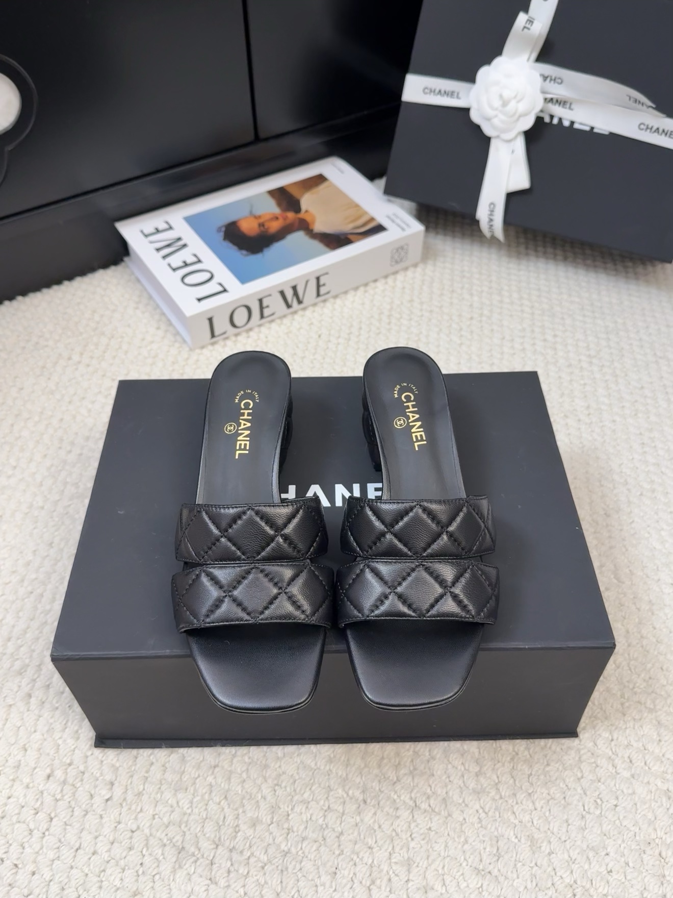 NO:237203,[Spot sale] *25 Counter [authentic grade] version!  !  Official catalog Numbers of codes 35, 36, 37, 38, 39 (34/40/41 Custom-made communication with customer service) are equipped with genuine Italian packaging, slippers, slippers19860909【现货发售】 *25 专柜【正品级】版本！！ 官方目录 码数35、36、37、38、39 (34/40/41 需要定做跟客服♂沟通) 均配有意大利正品包装,拖鞋,slippers,Women's Shoes