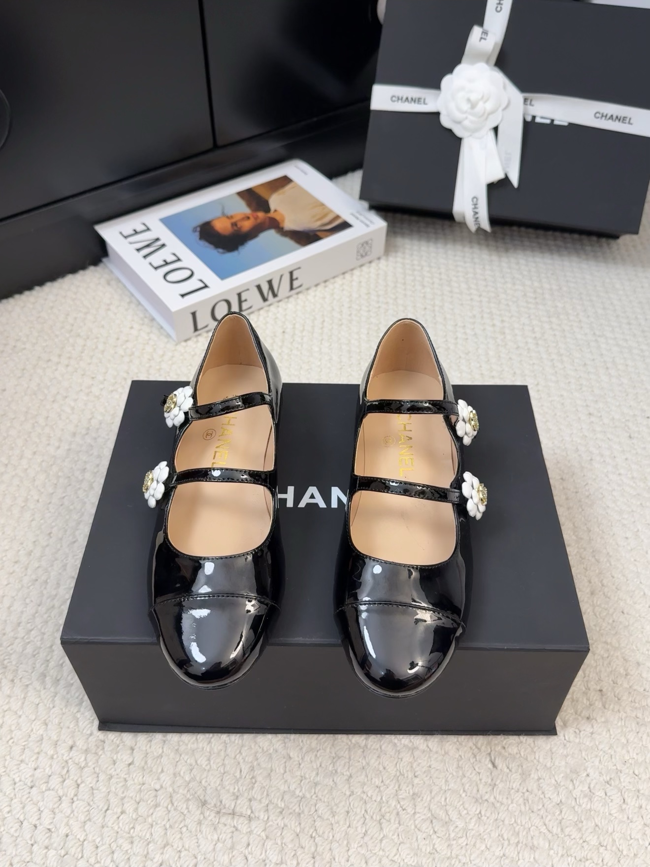 NO:237199,[Spot sale] *25 Counter [authentic grade] version!  !  官方目录 码数35、36、37、38、39 (34/40/41 需要定做跟客服♂沟通) 跟高. 2cm 均配有意大利正品包装,玛丽珍,mary jane19860909【现货发售】 *25 专柜【正品级】版本！！ 官方目录 码数35、36、37、38、39 (34/40/41 需要定做跟客服♂沟通) 跟高. 2cm 均配有意大利正品包装,玛丽珍,mary jane,Women's Shoes