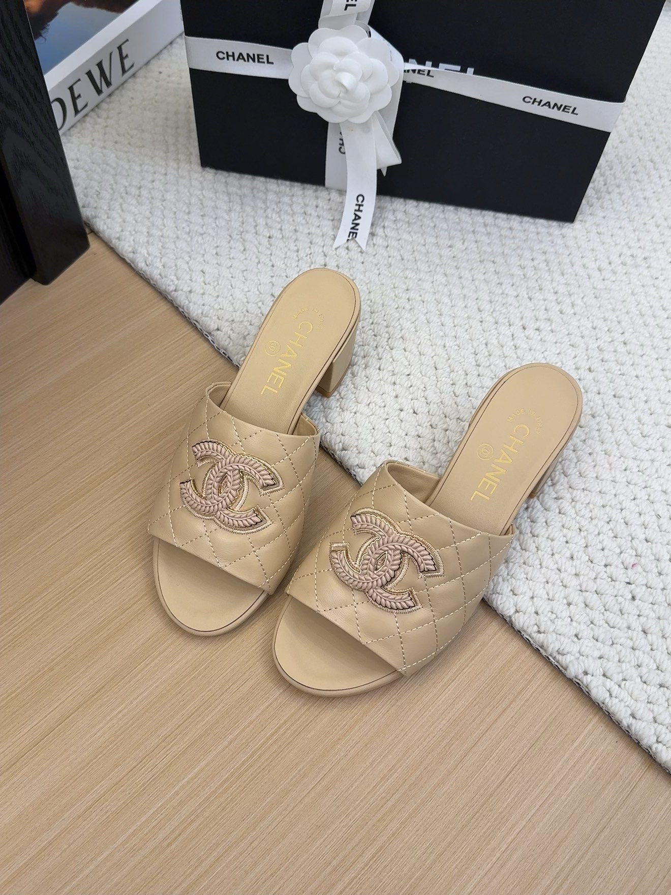 Elegant Beige Leather Heeled Sandals with Iconic CC Logo, Heel height: 5cm/2cm 3 i1742150342 3311 4