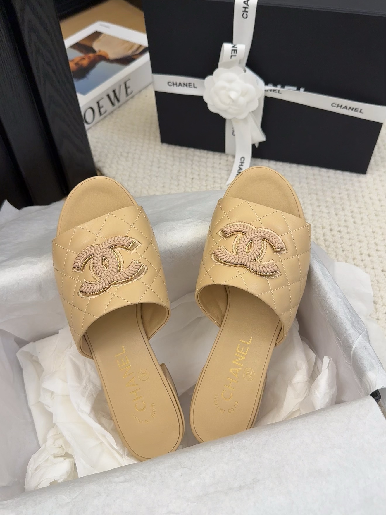 Elegant Beige Leather Heeled Sandals with Iconic CC Logo, Heel height: 5cm/2cm 5 i1742150342 9895 6
