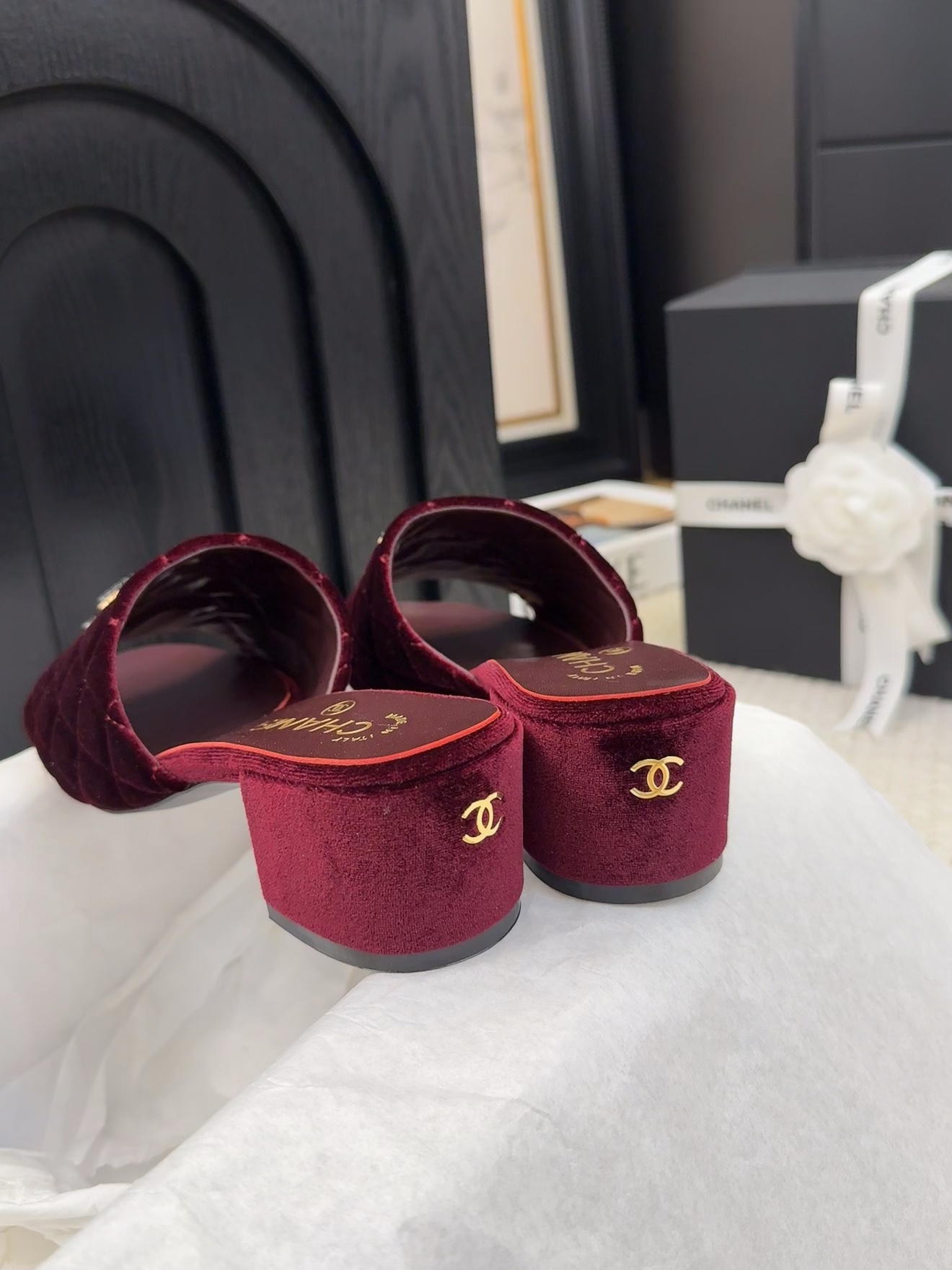 Elegant Chanel Velvet Quilted Heeled Sandals with CC Logo - Burgundy 10 i1742150711 8355 0