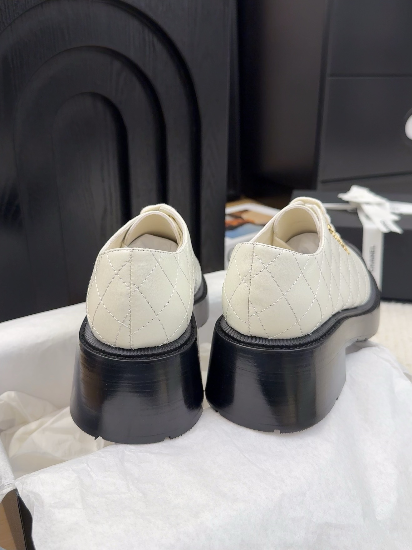 Elegant Chanel-Style Oxfords with Quilted Design and Block Heel 9 i1742187228 3642 4