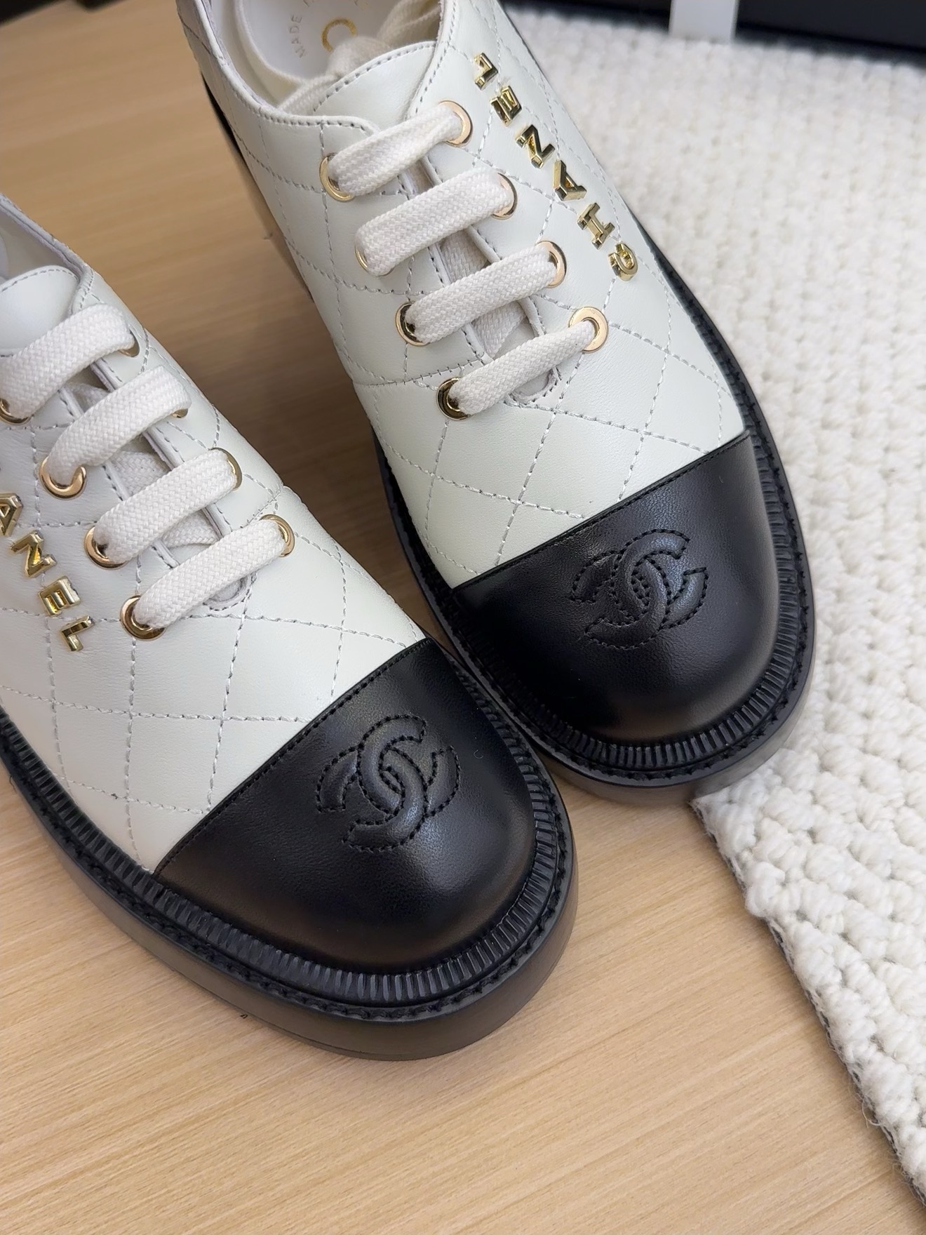 Elegant Chanel-Style Oxfords with Quilted Design and Block Heel 5 i1742187228 385 8