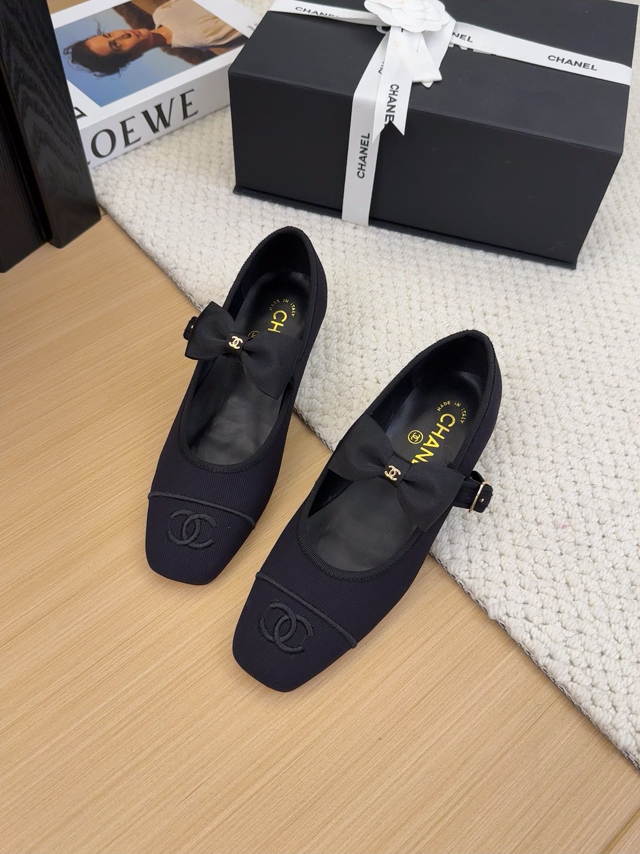 NO:244403,[Spot sale] *25 Counter [authentic grade] version!  !  Official catalog Numbers of codes 35, 36, 37, 38, 39 (34/40/41 Customized and communicate with customer service) are equipped with authentic Italian packaging, Mary Jane, mary jane19860909【现货发售】 *25 专柜【正品级】版本！！ 官方目录 码数35、36、37、38、39 (34/40/41 需要定做跟客服♂沟通) 均配有意大利正品包装,玛丽珍,mary jane,Women's Shoes