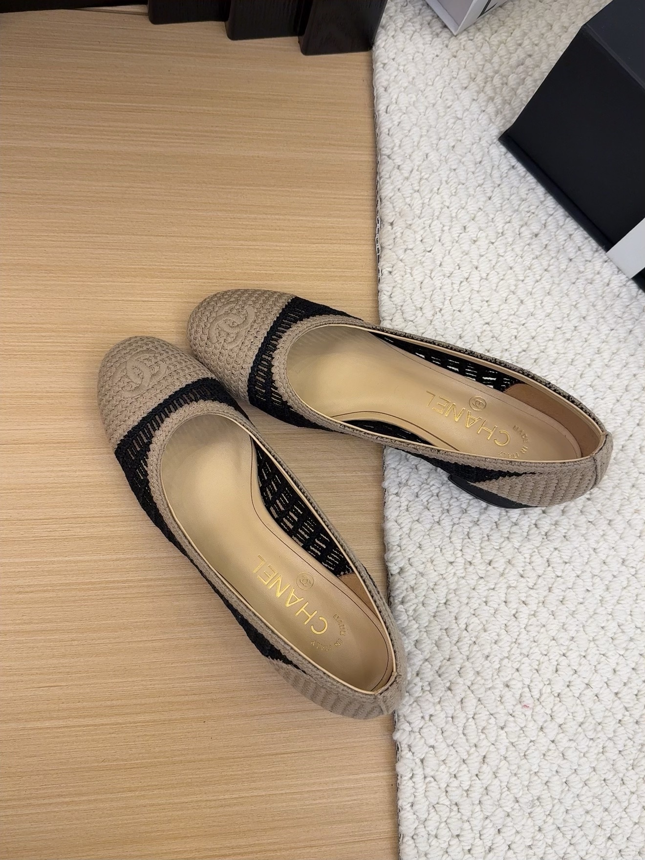 Chanel 25P Woven Ballet Pumps with Block Heel - Elegant & Comfortable 4 i1742387908 1097 0