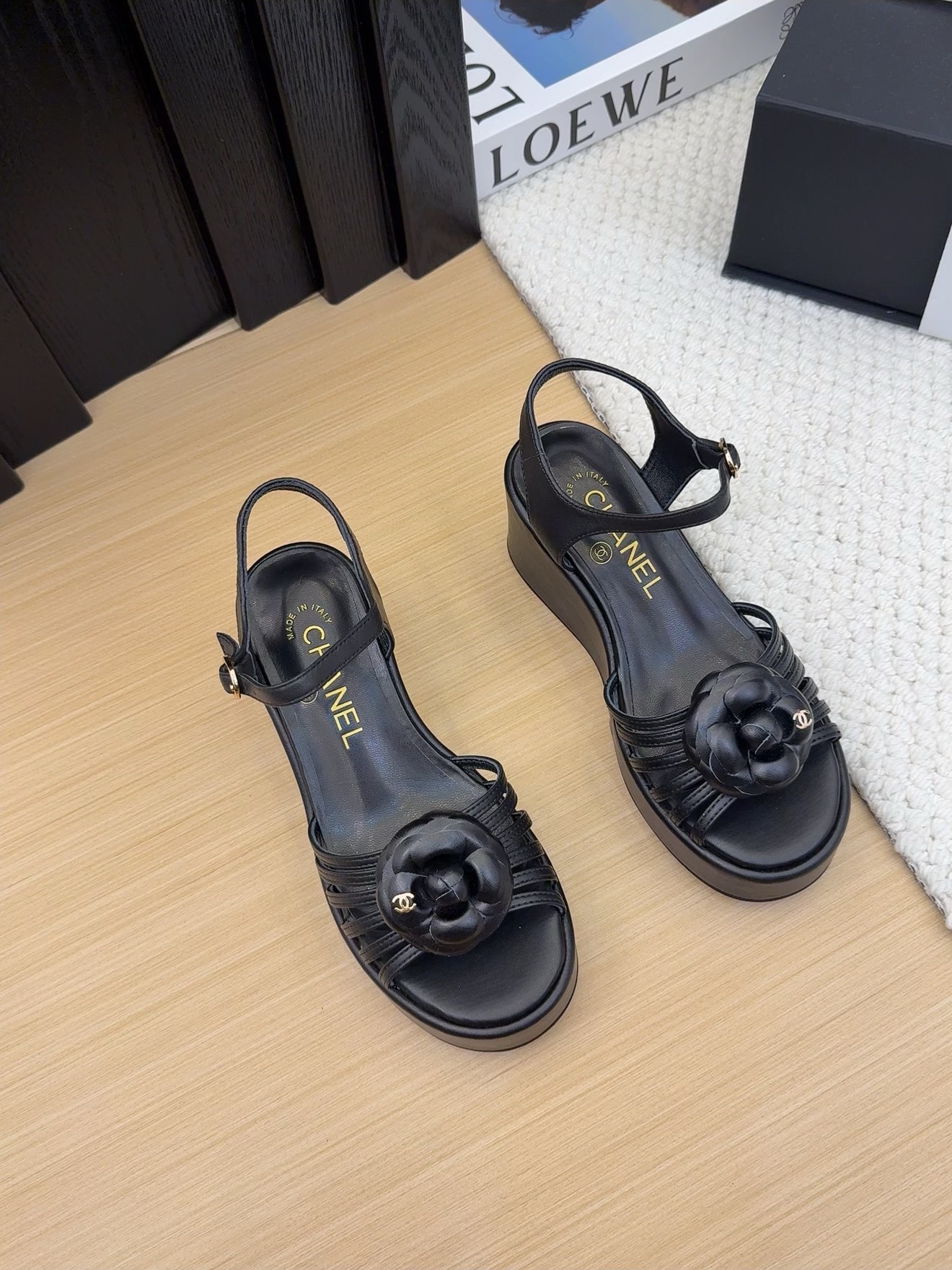 Elegant Black Leather Wedge Sandals with Floral Detail - Italian Craftsmanship 4 i1742491937 1584 4