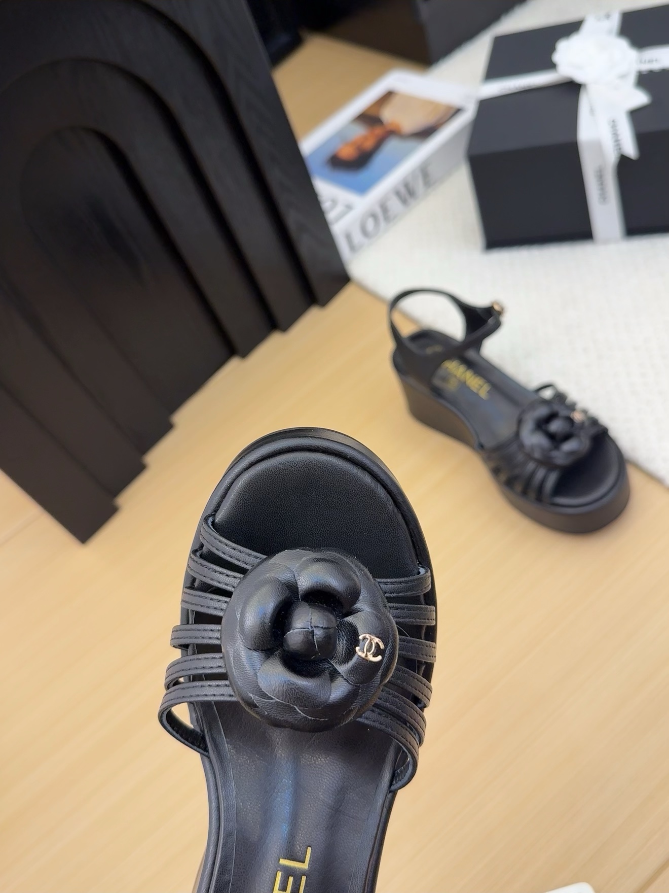 Elegant Black Leather Wedge Sandals with Floral Detail - Italian Craftsmanship 5 i1742491937 7595 8