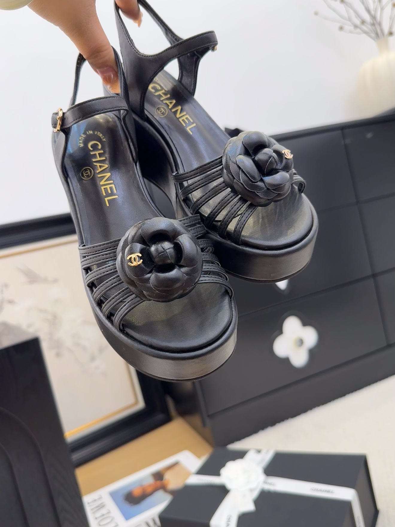Elegant Black Leather Wedge Sandals with Floral Detail - Italian Craftsmanship 9 i1742491937 944 0