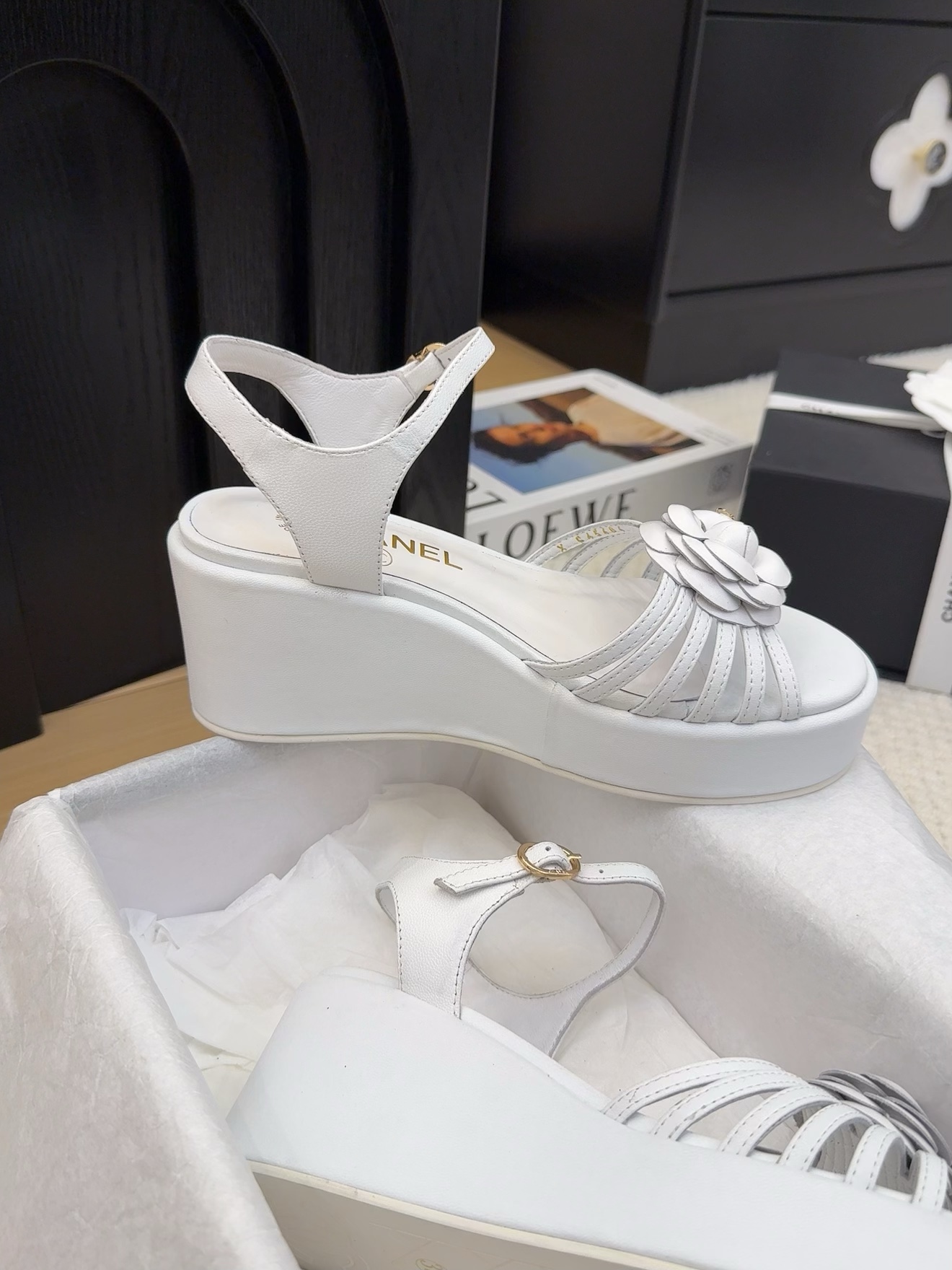 Elegant White Leather Platform Sandals with Flower Detail, Comfortable & Stylish 10 i1742492169 2997 4