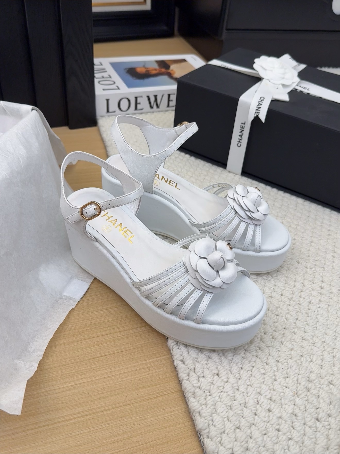 Elegant White Leather Platform Sandals with Flower Detail, Comfortable & Stylish 7 i1742492169 7504 1