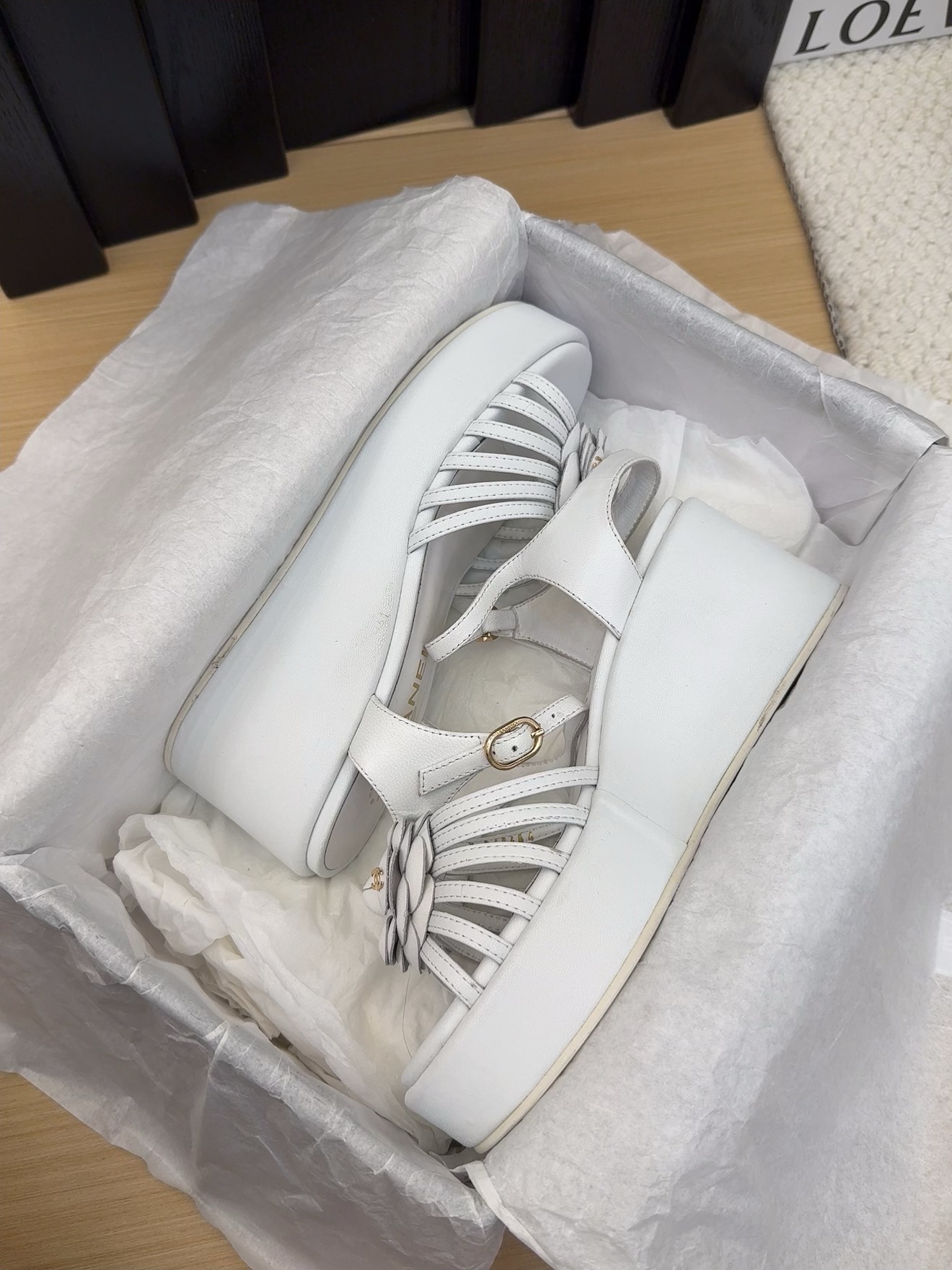 Elegant White Leather Platform Sandals with Flower Detail, Comfortable & Stylish 6 i1742492169 8020 6