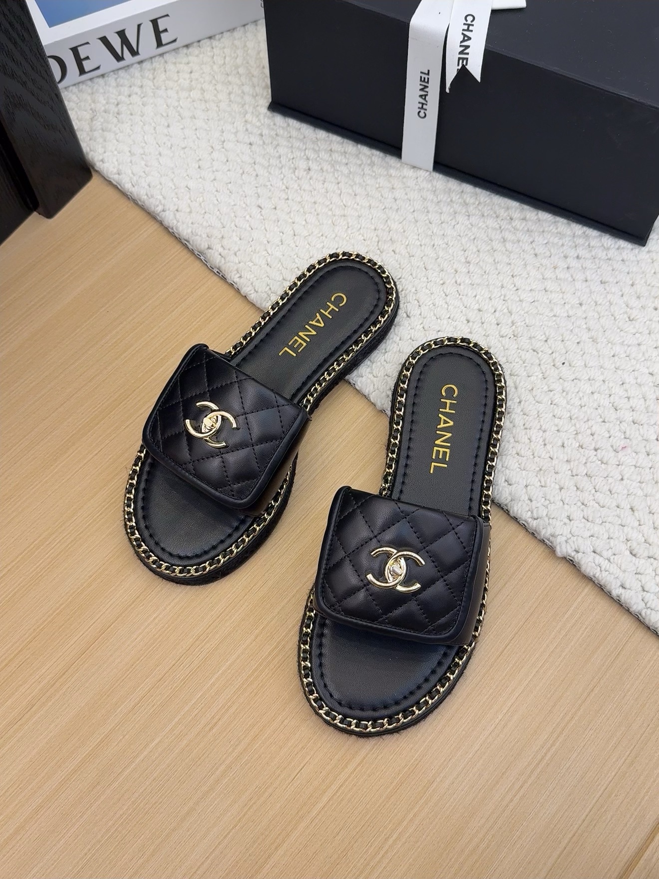 NO:392118,[Spot sale] *25 Counter [authentic grade] version!  !  Official catalog Numbers of codes 35, 36, 37, 38, 39 (34/40/41 Custom-made communication with customer service) are equipped with genuine Italian packaging, slippers, slippers19860909【现货发售】 *25 专柜【正品级】版本！！ 官方目录 码数35、36、37、38、39 (34/40/41 需要定做跟客服♂沟通) 均配有意大利正品包装,拖鞋,slippers,Women's Shoes