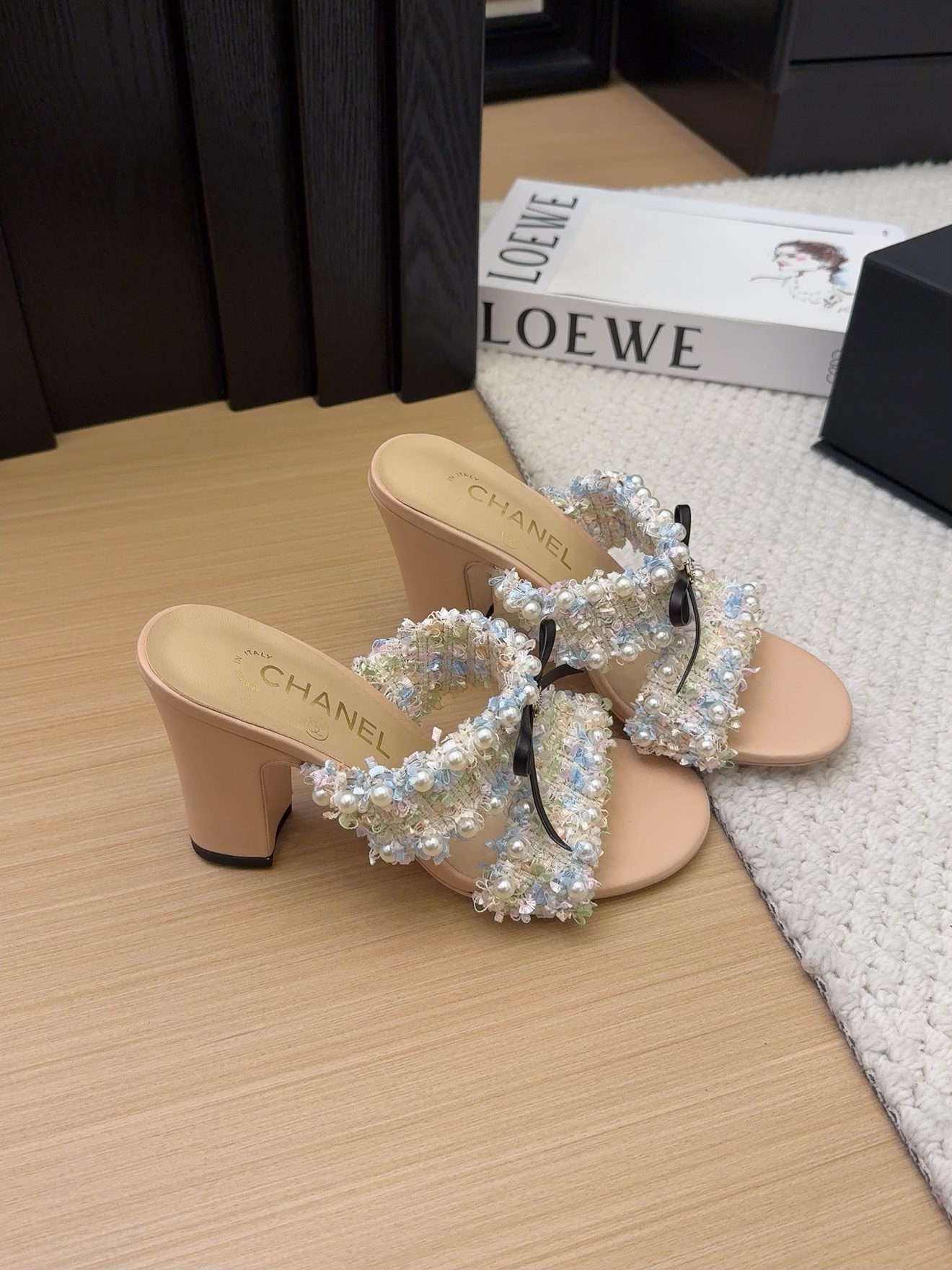 Elegant Tweed Block Heel Sandals Embellished with Pearls and Bows 4 i1742905153 4177 7