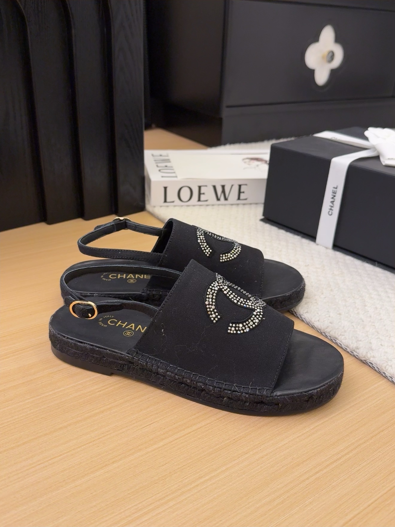 Elegant Chanel Espadrille Sandals - Classic Style with Iconic CC Logo 5 i1743053117 9395 5