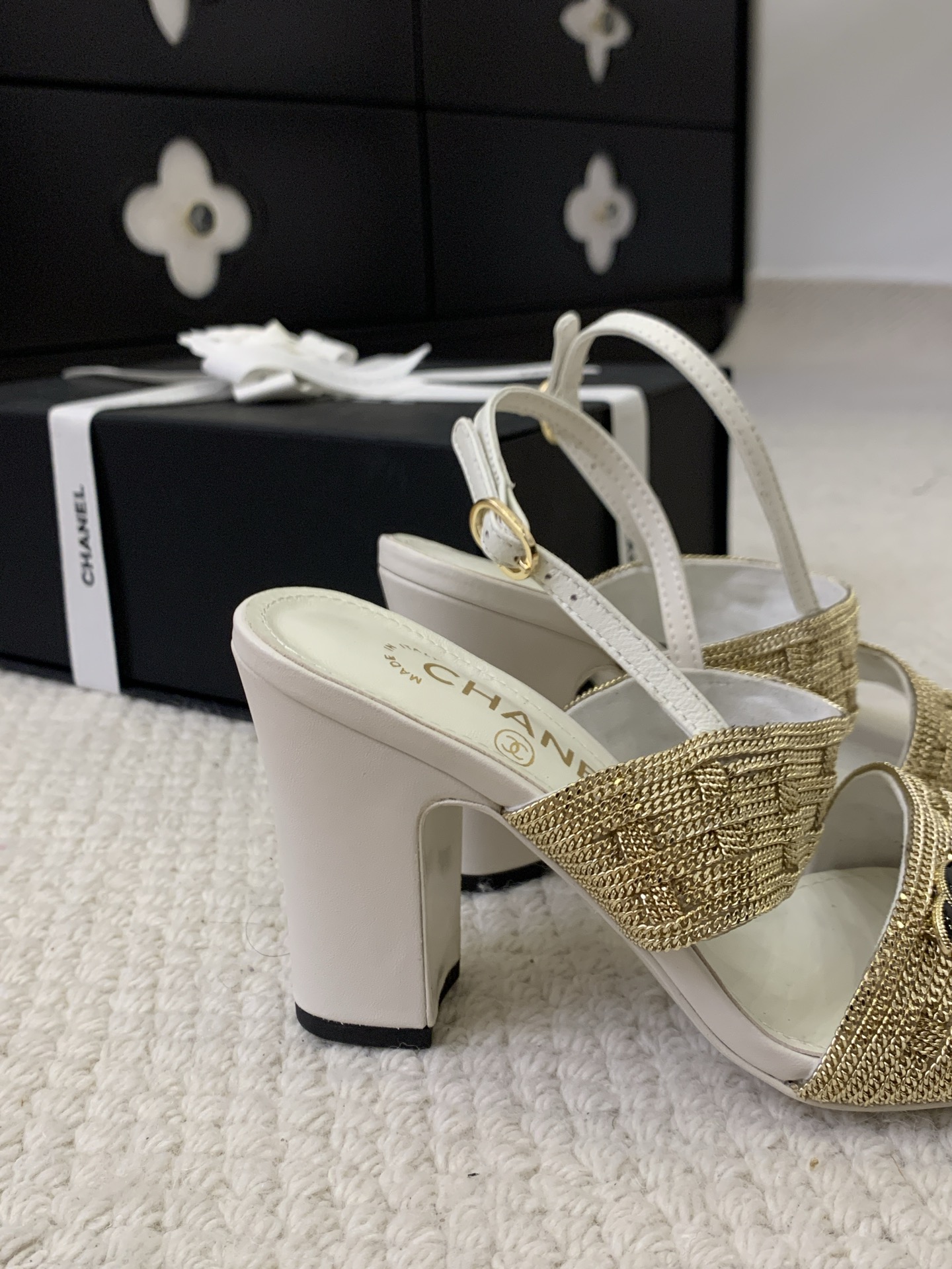 Elegant Heeled Sandals with Ankle Strap and Gold Detailing - Perfect for Any Event 8 i1743202412670 1038 0 6