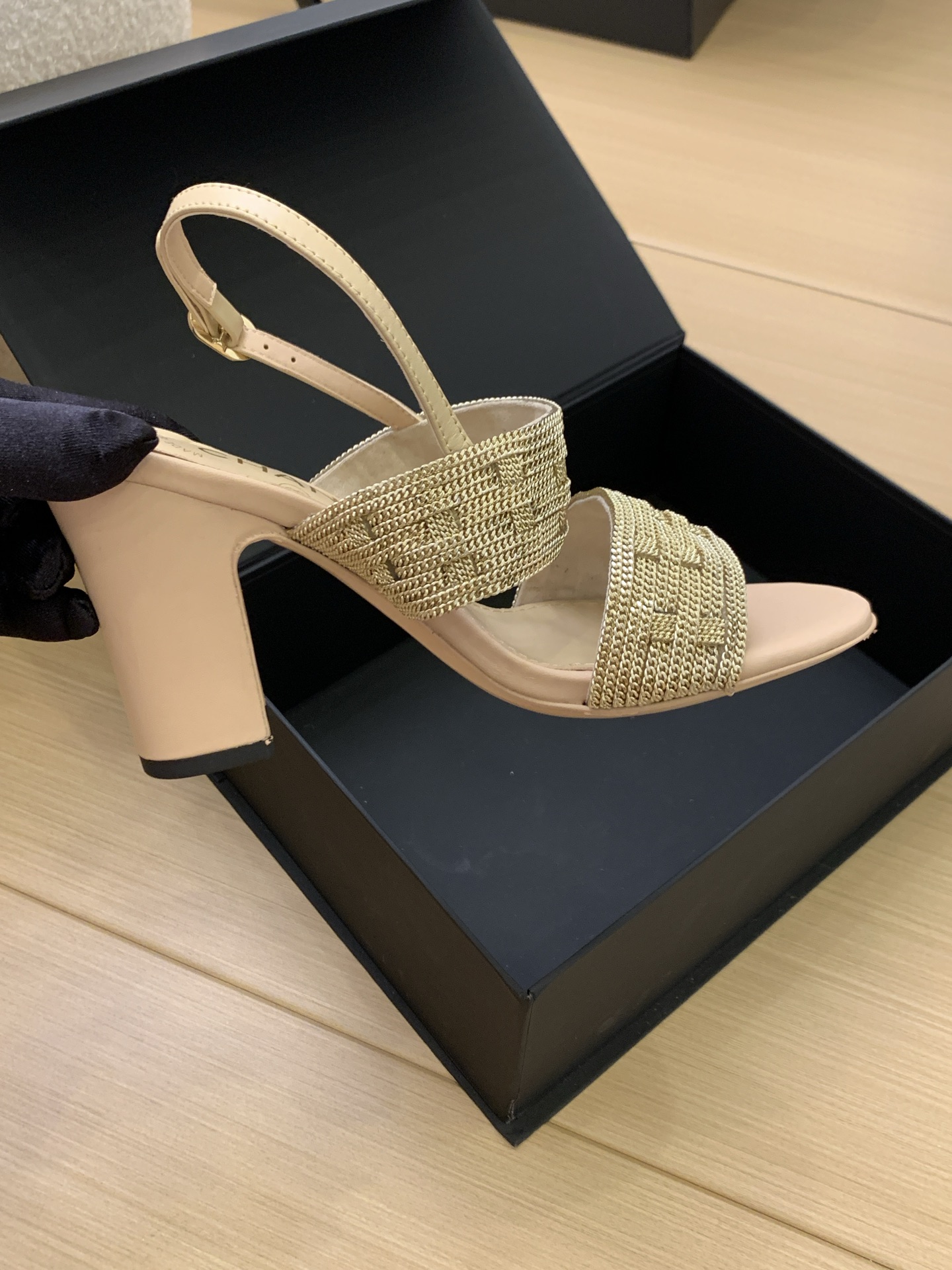 Elegant Chanel 25 Heels with Gold Chain Detail and Italian Packaging 2 i1743203075809 6095 0 3