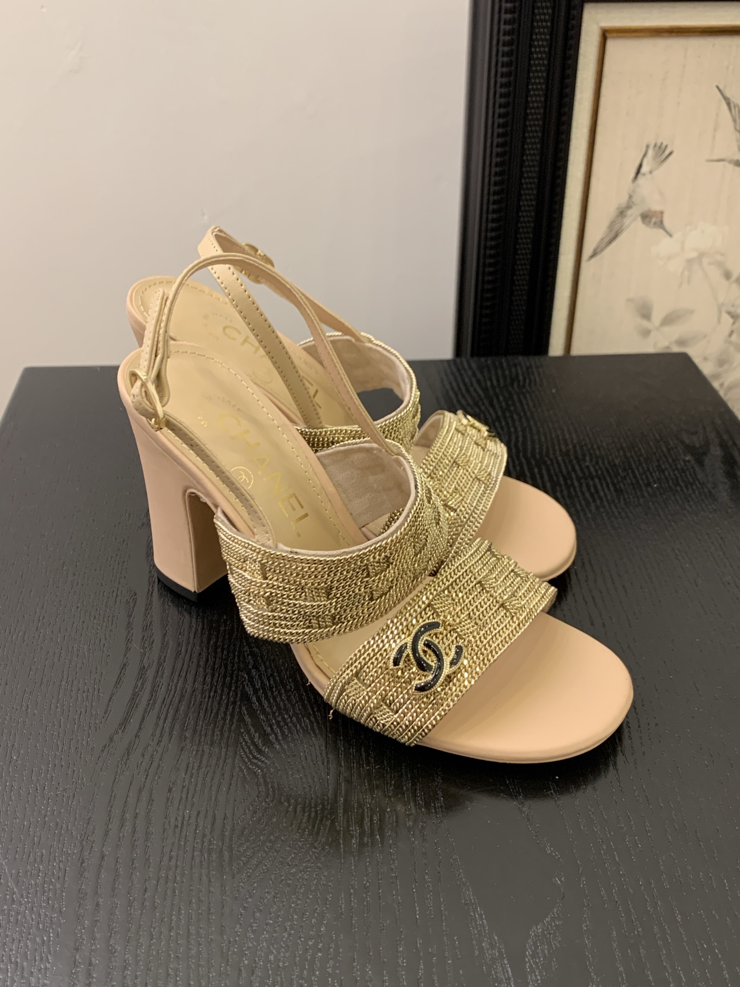 Elegant Chanel 25 Heels with Gold Chain Detail and Italian Packaging 8 i1743203077989 1417 0 6