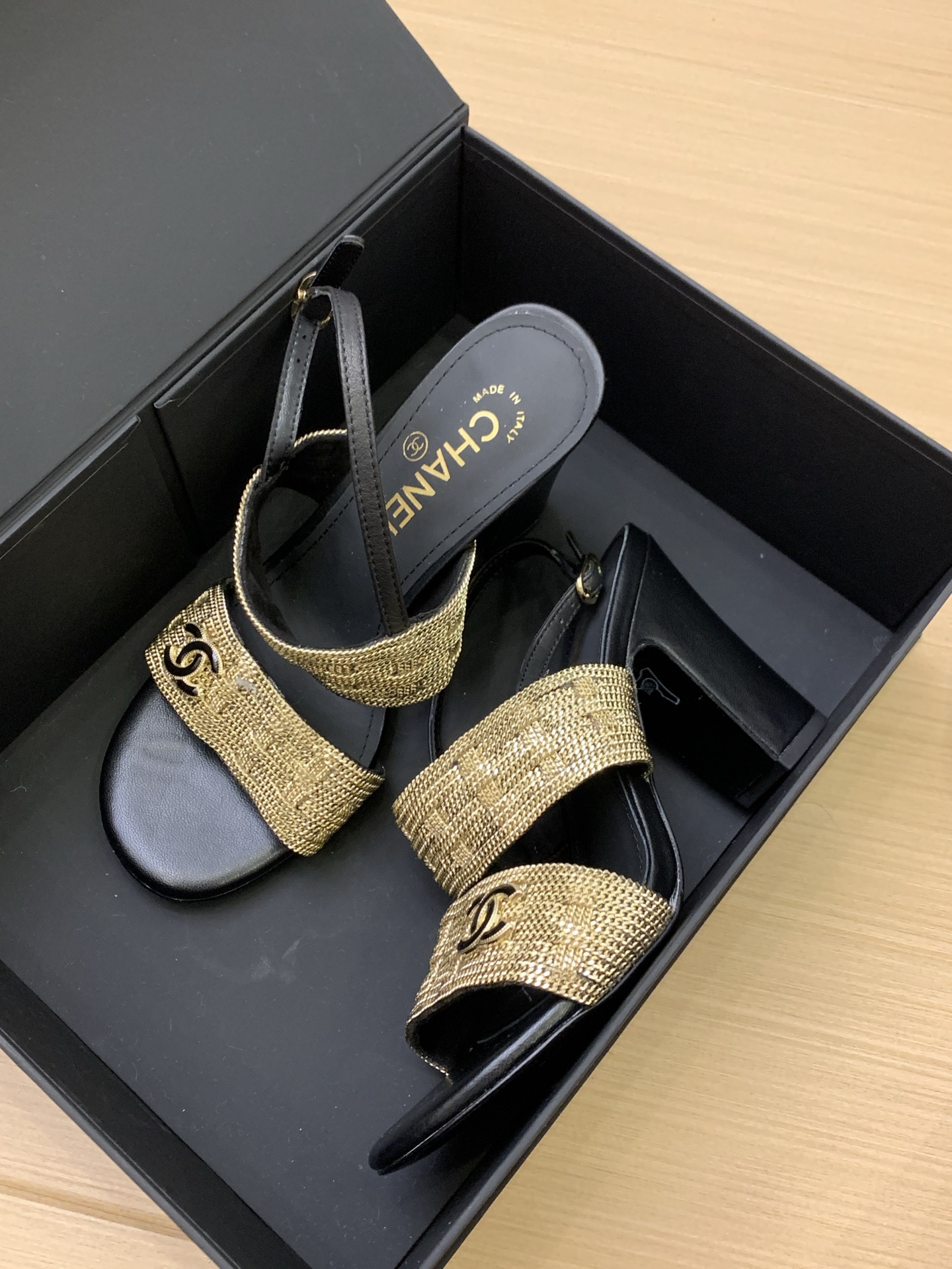 Elegant Chanel Slingback Sandals - Black and Gold, Authentic Italian Packaging 3 i1743203378794 4703 0 0