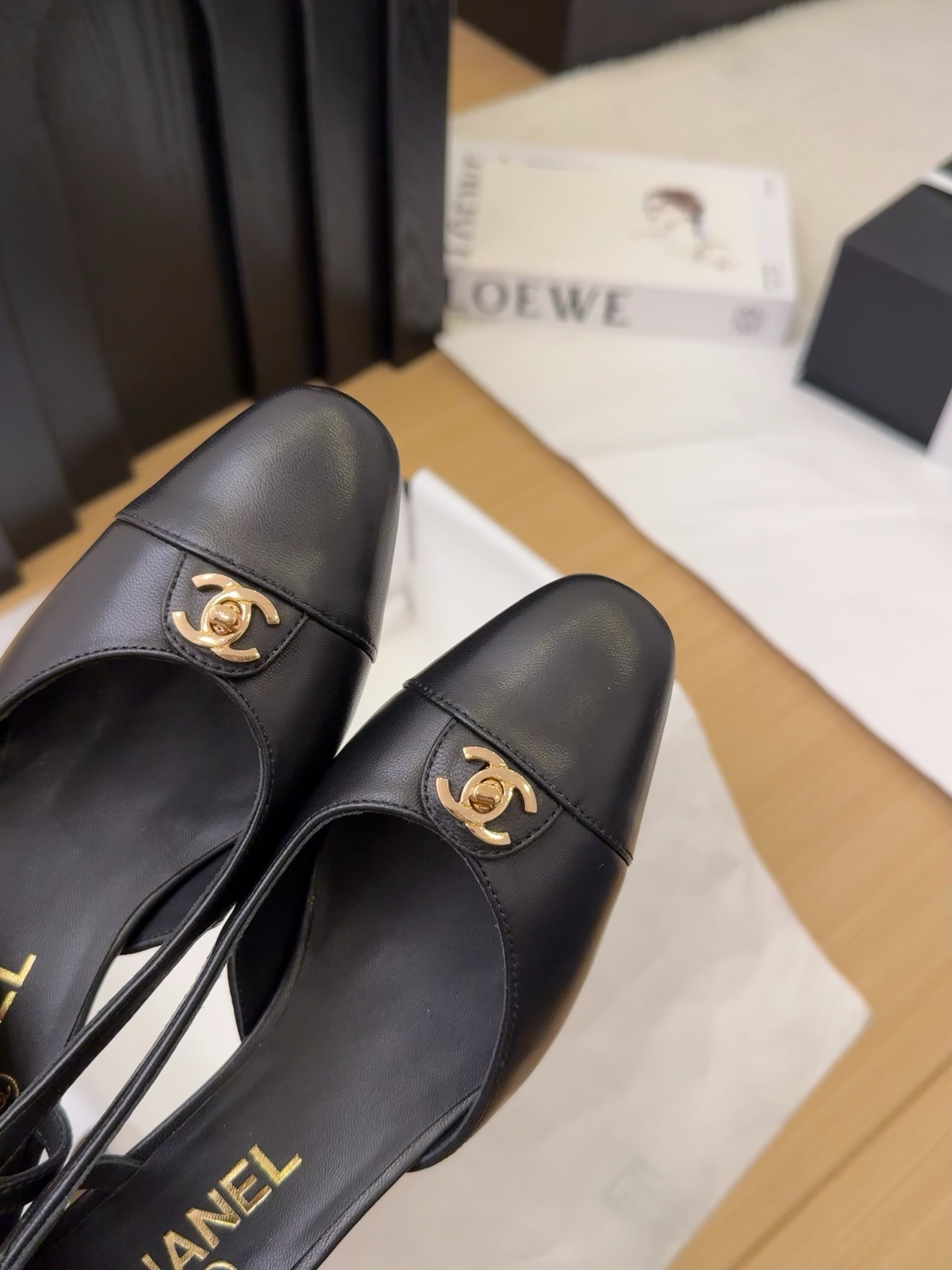 Elegant Leather Heeled Slingbacks - Iconic Design, Ultimate Comfort 10 i1743329019 8237 0