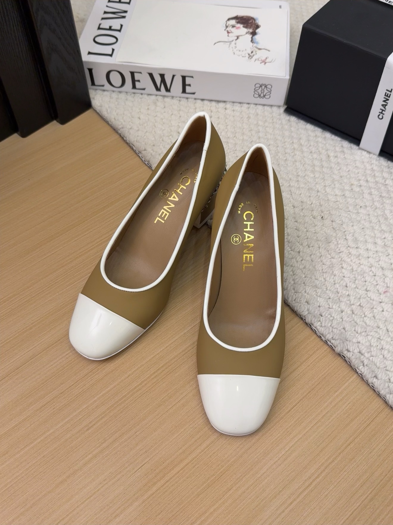 Elegant Chanel 25 Women's Heeled Pumps with Italian Packaging - Perfect Gift! 3 i1743387529 2850 1