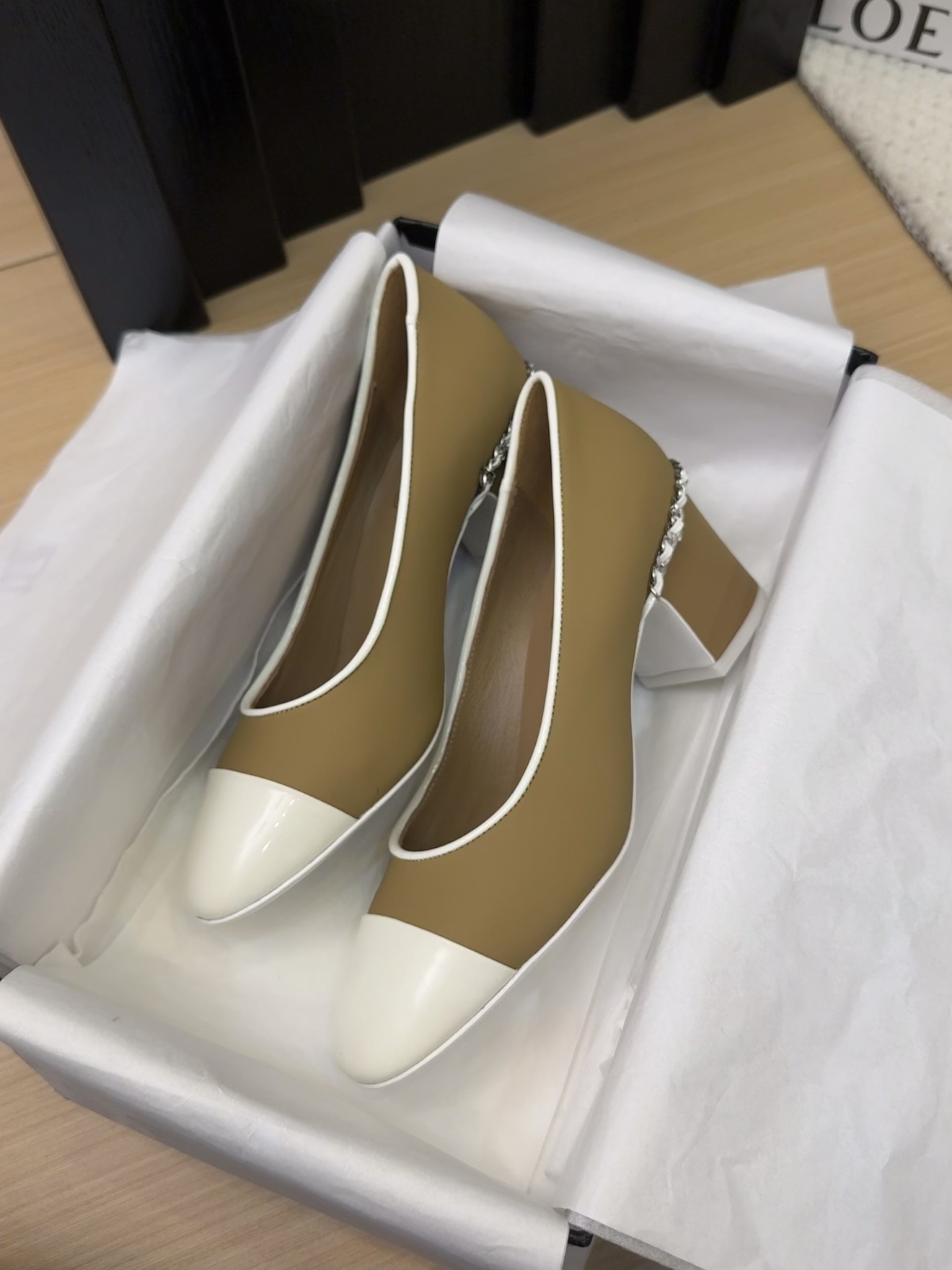 Elegant Chanel 25 Women's Heeled Pumps with Italian Packaging - Perfect Gift! 5 i1743387529 931 7