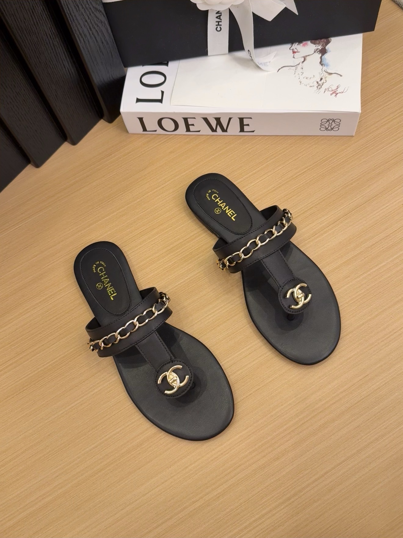 Elegant Chanel Black Leather Thong Sandals with Chain Detail - Size 35-39 4 i1743510680 9260 1