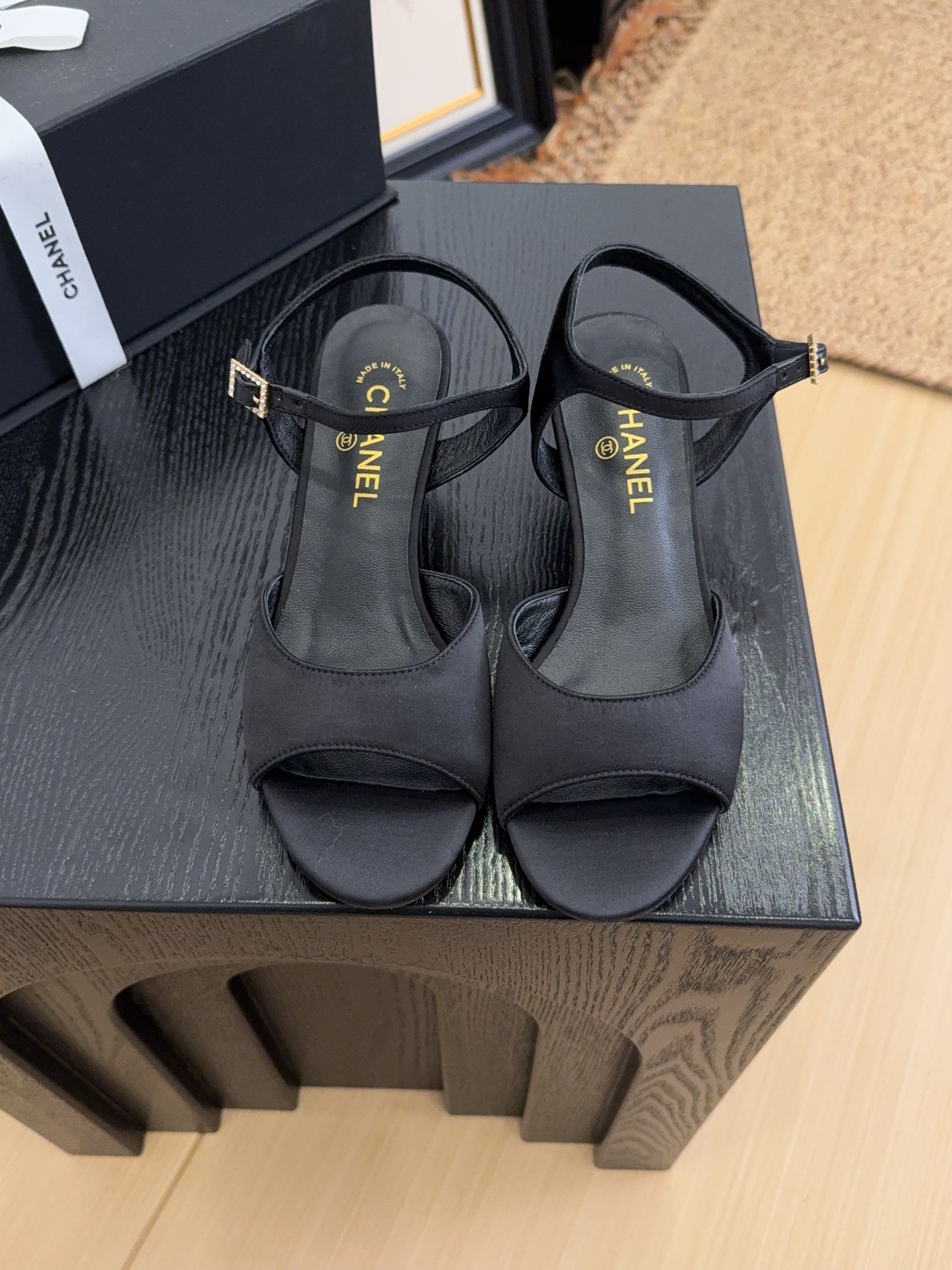 NO:244428,[Spot sale] *25 Counter [authentic grade] version!  !  Official catalog Numbers of codes 35, 36, 37, 38, 39 (34/40/41 Custom made to communicate with customer service) are equipped with genuine Italian packaging, sandals, sandals19860909【现货发售】 *25 专柜【正品级】版本！！ 官方目录 码数35、36、37、38、39 (34/40/41 需要定做跟客服♂沟通)  均配有意大利正品包装,凉鞋,sandals,Women's Shoes