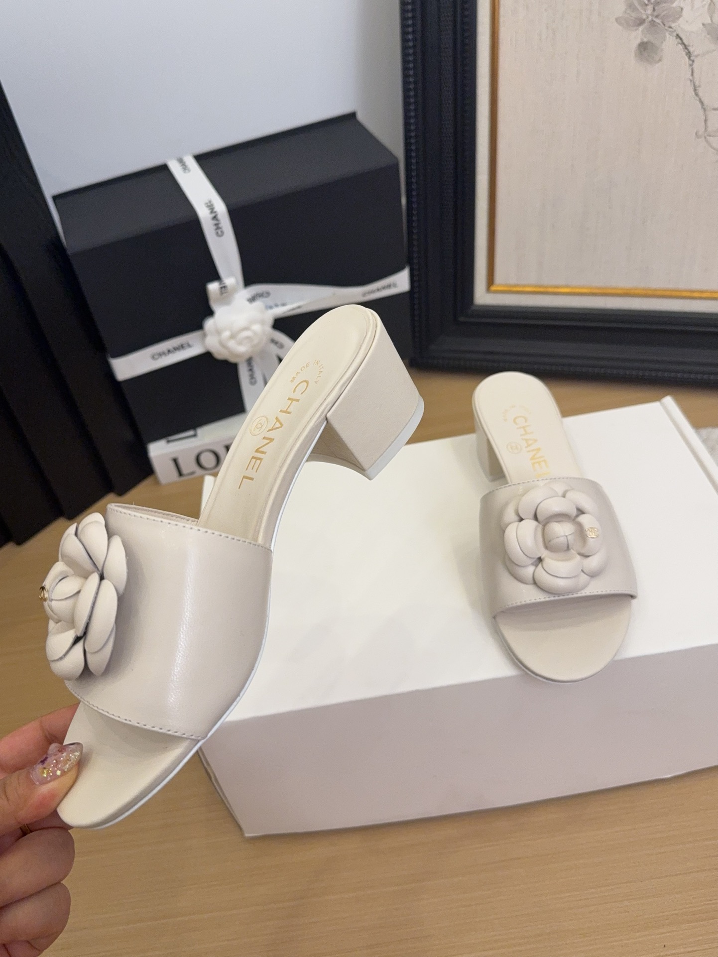 Elegant Women's Sandals with Camellia Flower Design | Comfortable Heel Height 1 Elegant Women's Sandals with Camellia Flower Design | Comfortable Heel Height