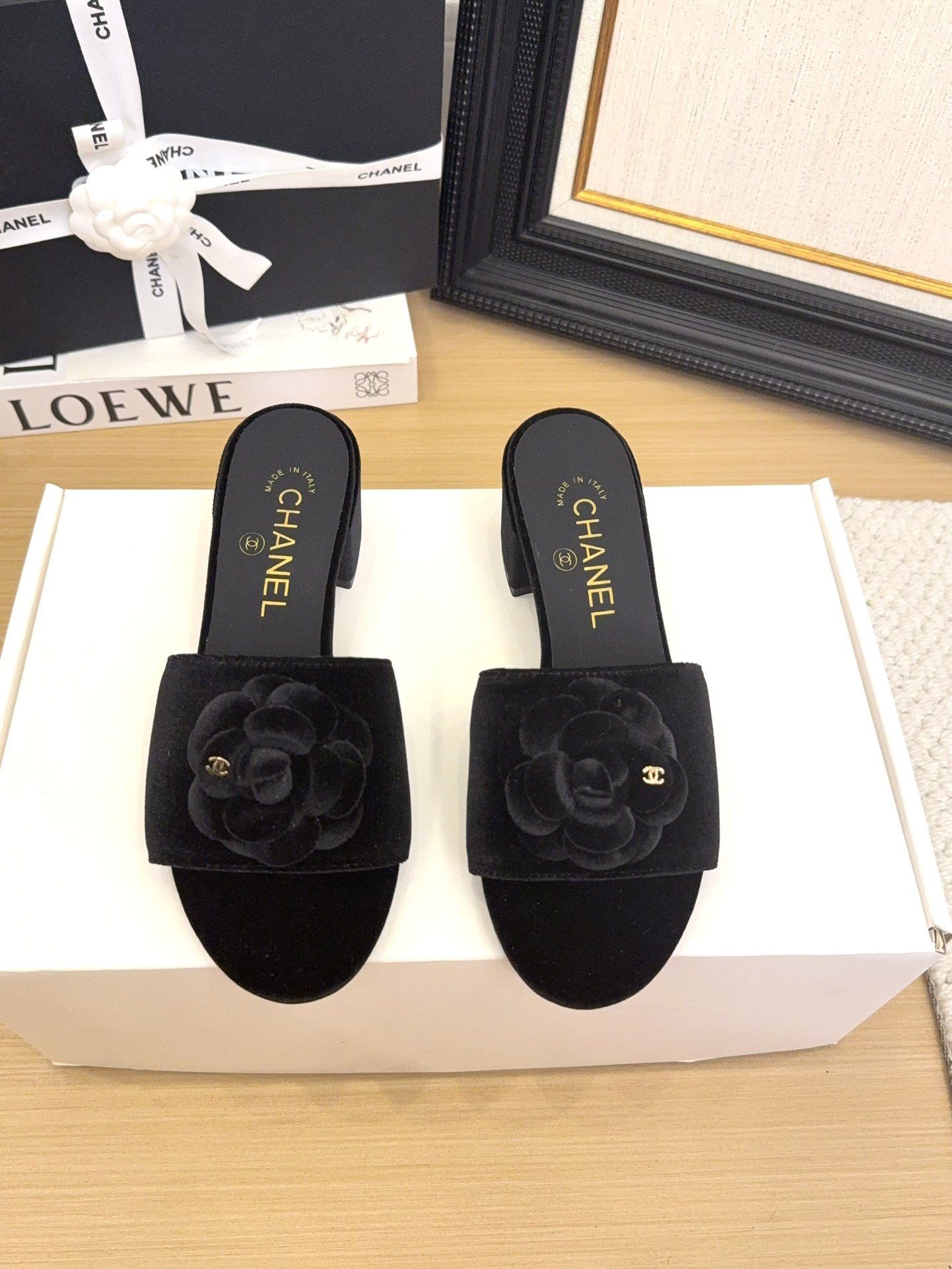 Elegant Chanel Women's Black Velvet Flower Block Heel Sandals 3 i1744199735 3148 0