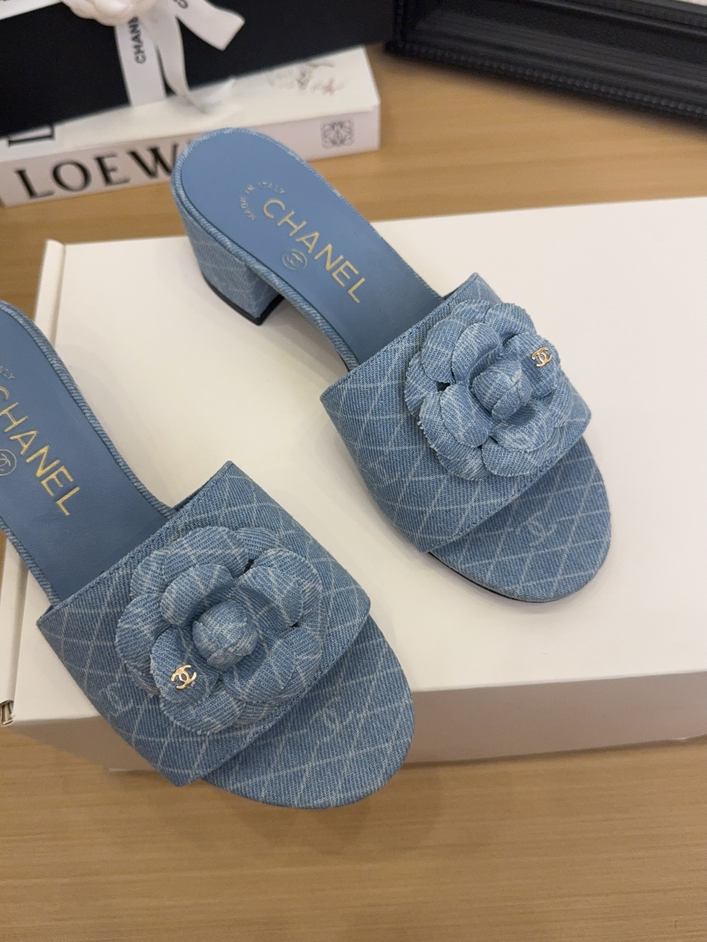 Elegant Chanel Denim Heeled Sandals with Camellia Flower – Sizes 35-39 5 i1744199817 7830 8