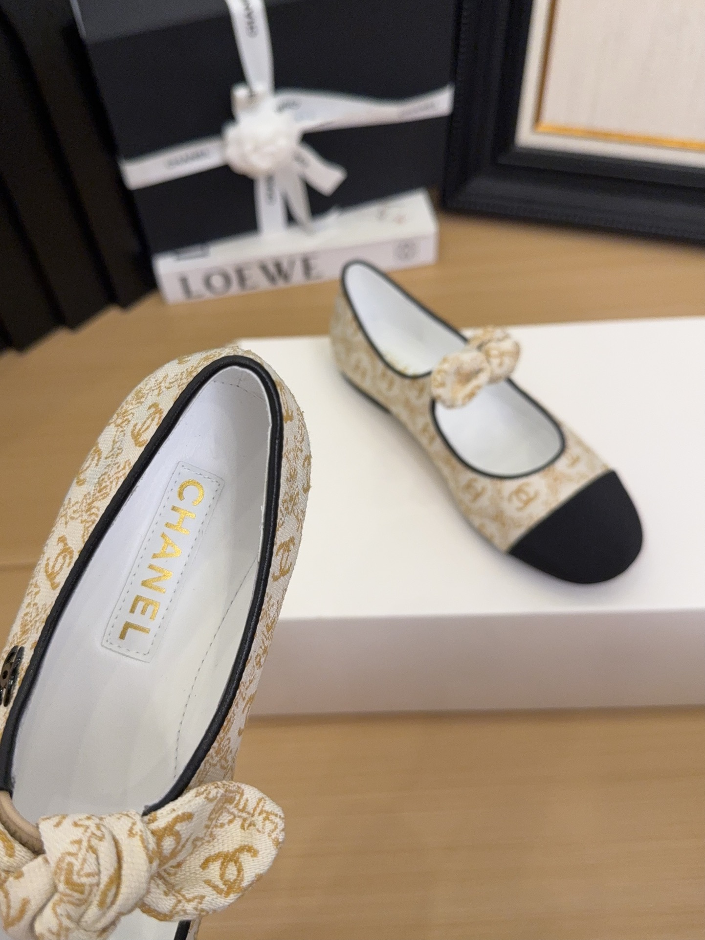 Elegant Chanel 25 Ballet Flats with Bow Detail - Authentic Italian Packaging 9 i1744209867 1634 3