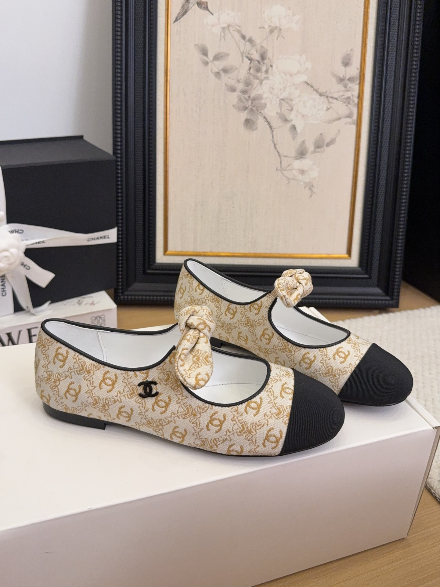 Elegant Chanel 25 Ballet Flats with Bow Detail - Authentic Italian Packaging 6 i1744209867 7090 2