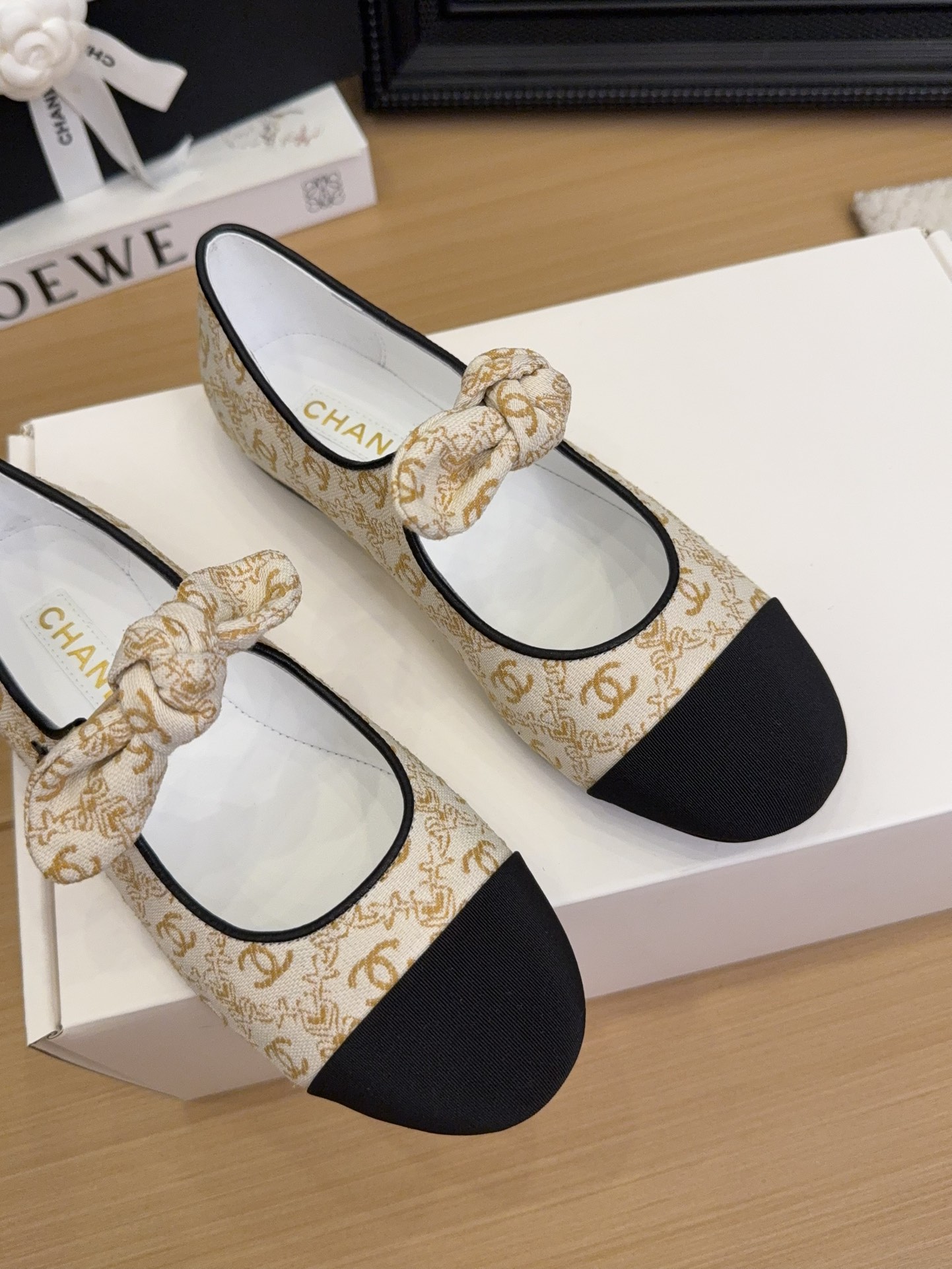 Elegant Chanel 25 Ballet Flats with Bow Detail - Authentic Italian Packaging 8 i1744209867 8466 5