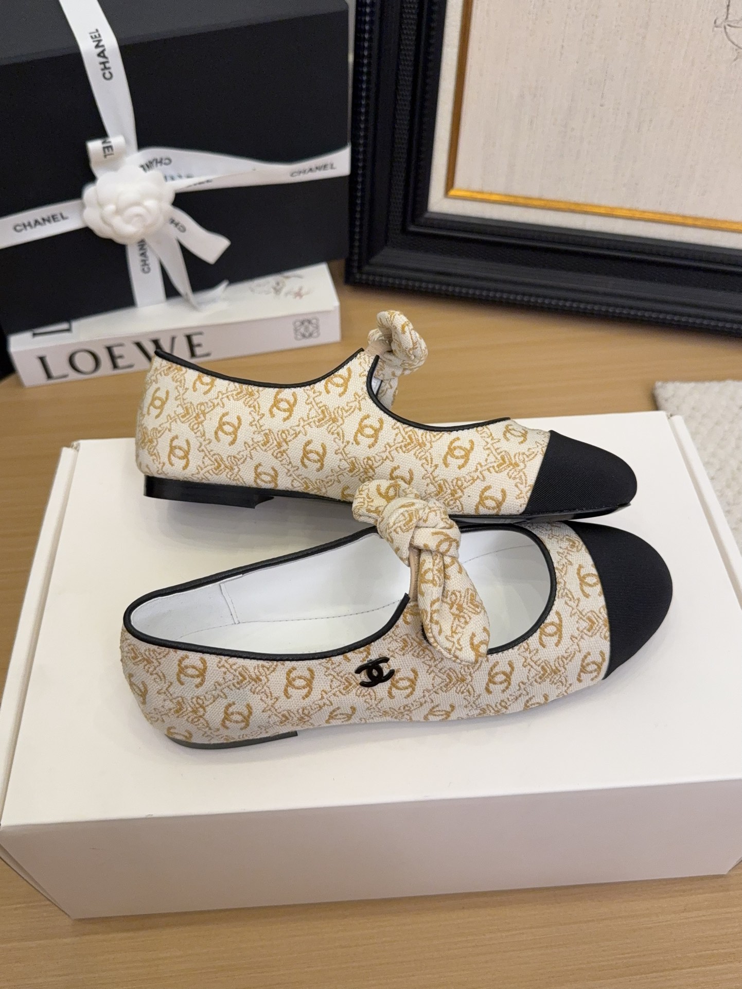 Elegant Chanel 25 Ballet Flats with Bow Detail - Authentic Italian Packaging 3 i1744209868 4521 6