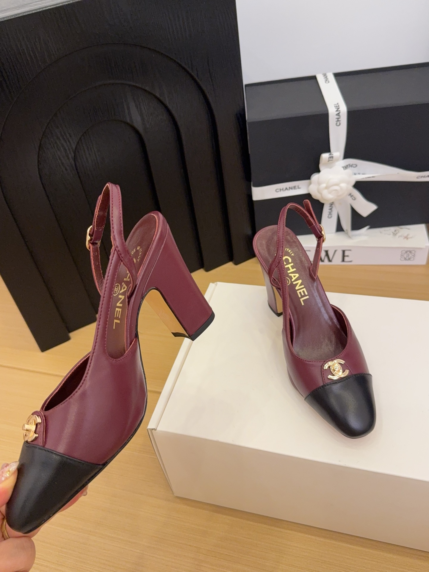 Elegant Slingback Heels by Chanel - Burgundy & Black Leather Shoes 7 i1744376228 5297 5