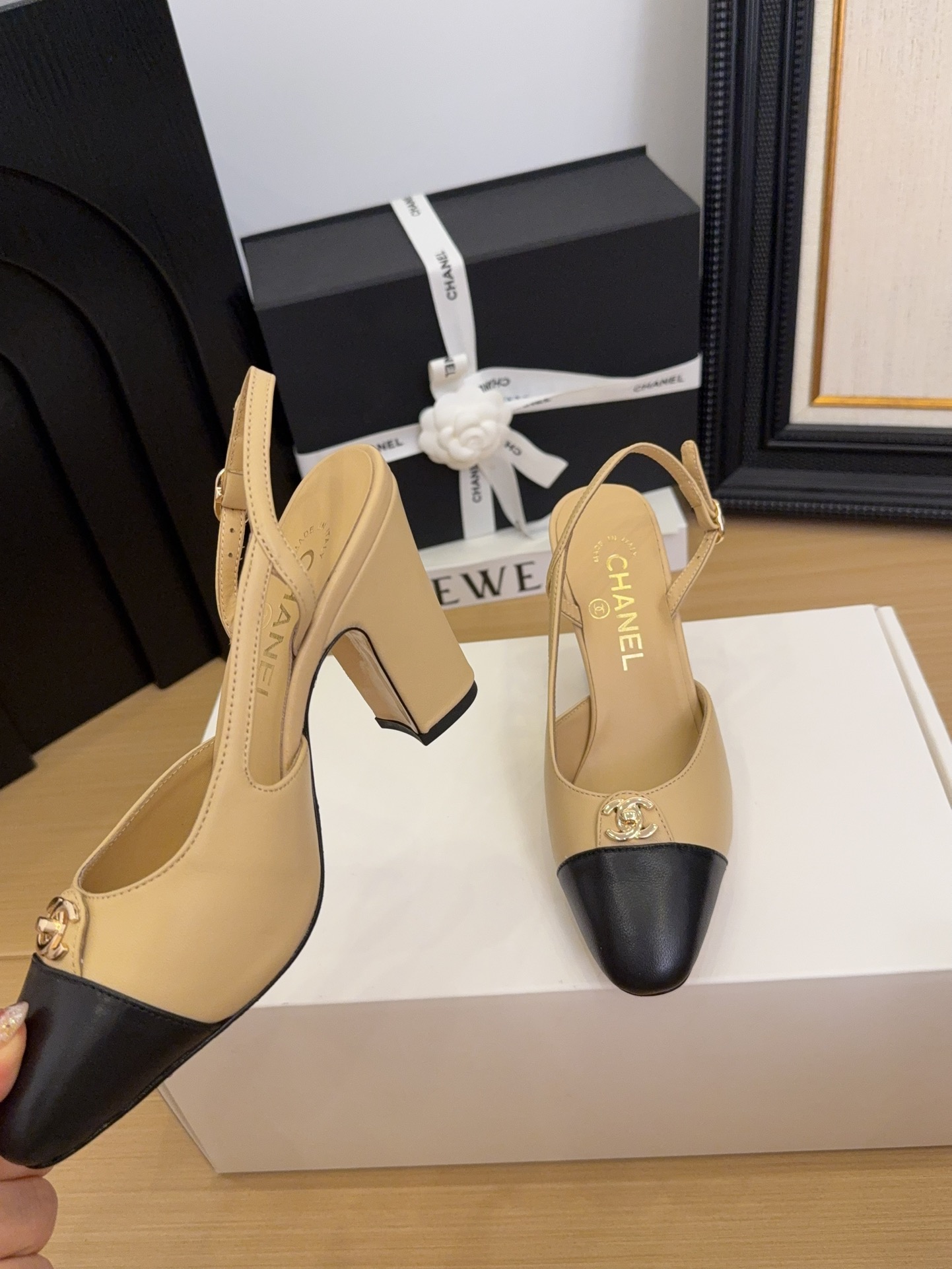 Elegant Women's Beige & Black Slingback Heels - Iconic Design and Premium Quality 6 i1744376244 383 3