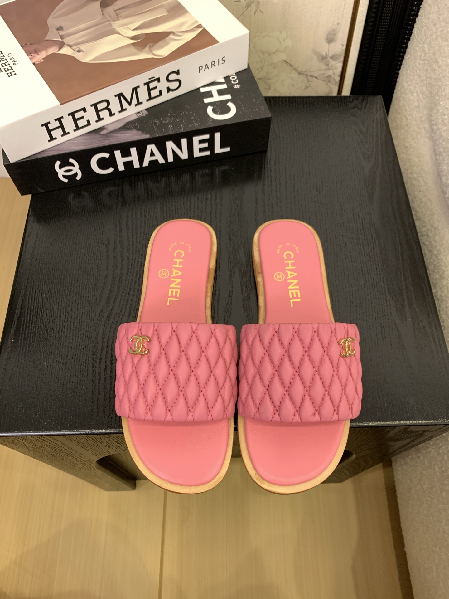 NO:244414,[Spot sale] *25 Counter [authentic grade] version!  !  Official catalog Numbers of codes 35, 36, 37, 38, 39 (34/40/41 Custom-made communication with customer service) are equipped with genuine Italian packaging, slippers, slippers19860909【现货发售】 *25 专柜【正品级】版本！！ 官方目录 码数35、36、37、38、39 (34/40/41 需要定做跟客服♂沟通) 均配有意大利正品包装,拖鞋,slippers,Women's Shoes