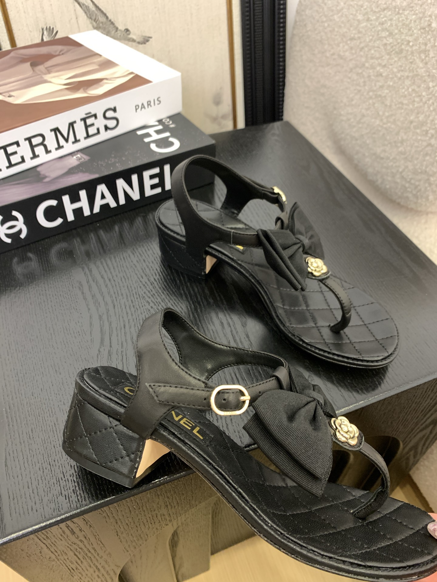 Chanel Women's Thong Sandals with Bow and Pearl Detail - Classic Style 2 i1745389634948 4482 0 2