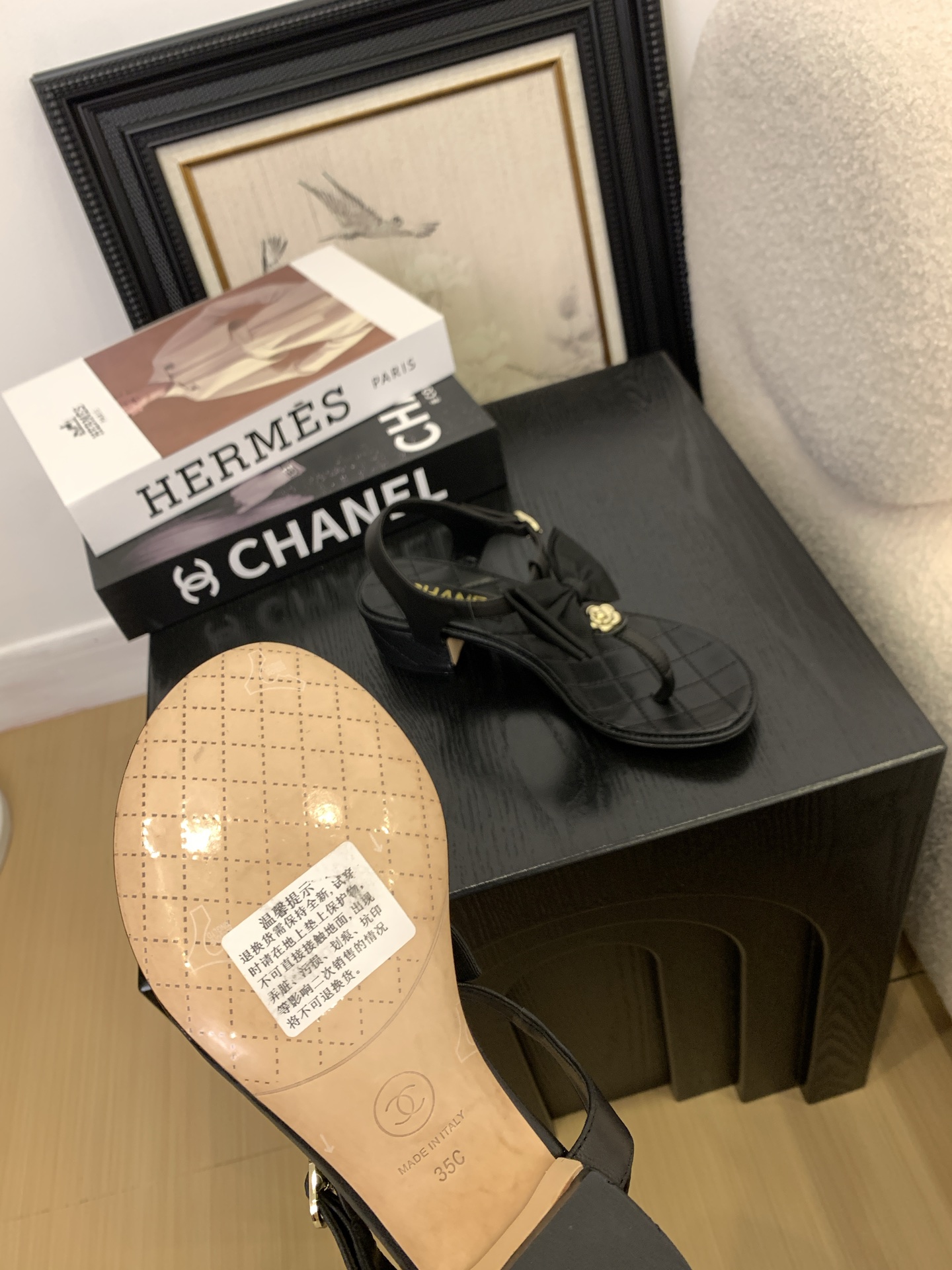 Chanel Women's Thong Sandals with Bow and Pearl Detail - Classic Style 6 i1745389637403 5777 0 4
